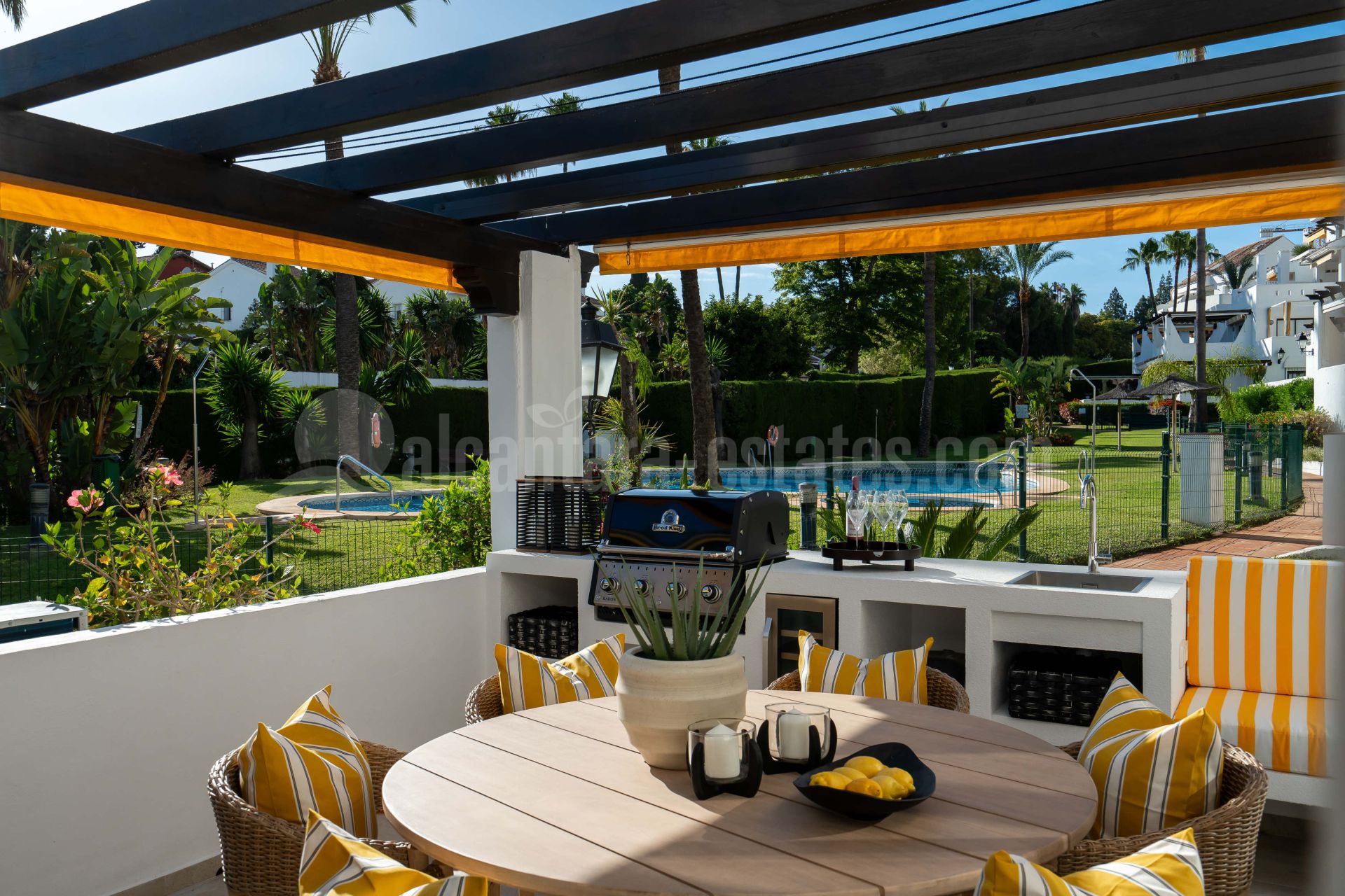 Apartment in Aldea Blanca, Marbella
