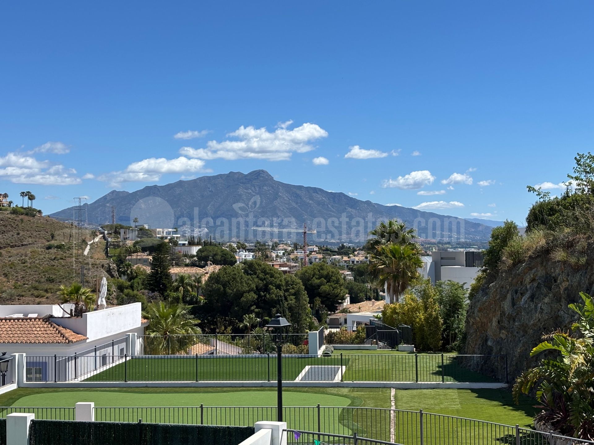 Penthouse in Paraiso Pueblo, Benahavis
