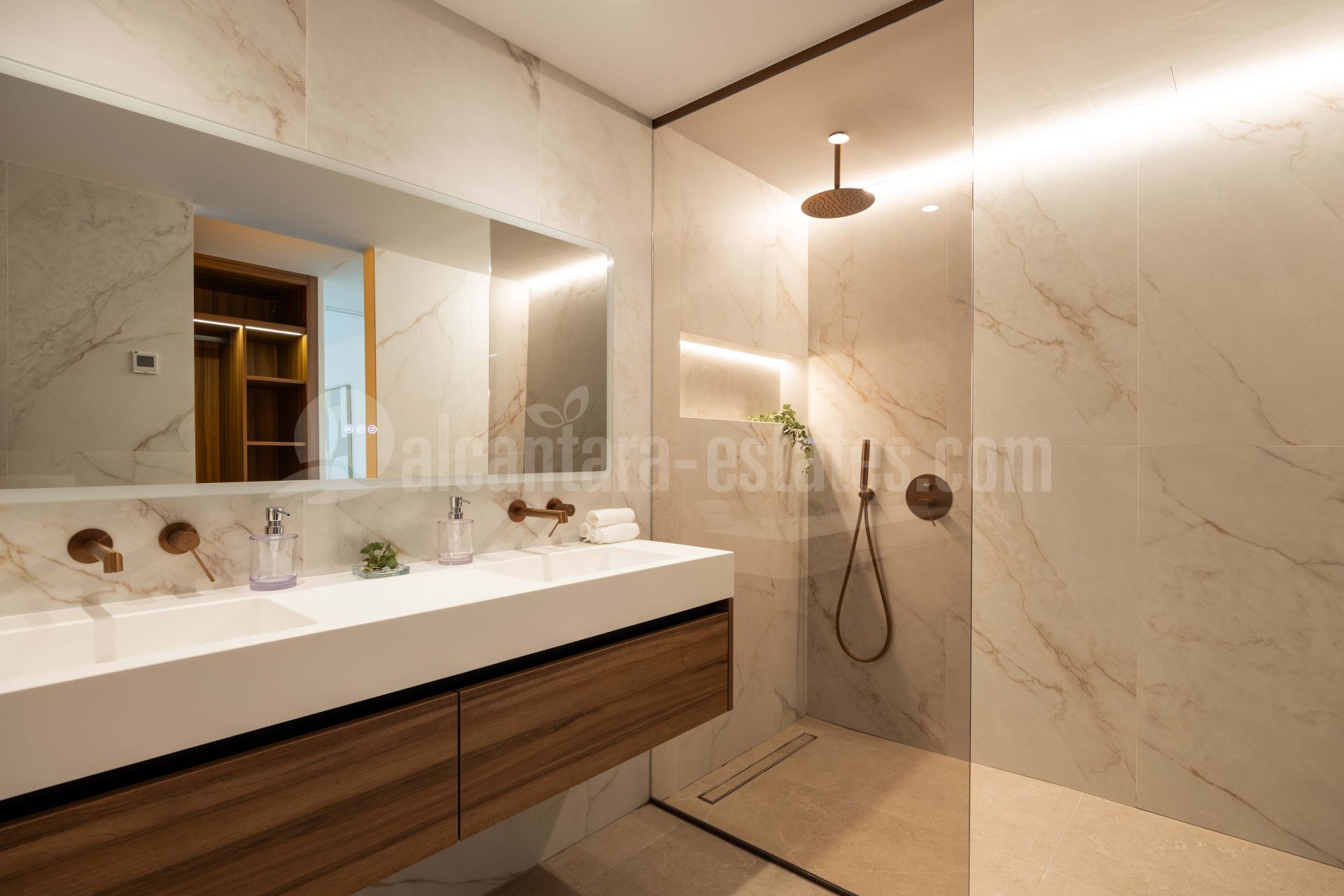 Apartment in Palacetes Los Belvederes, Marbella