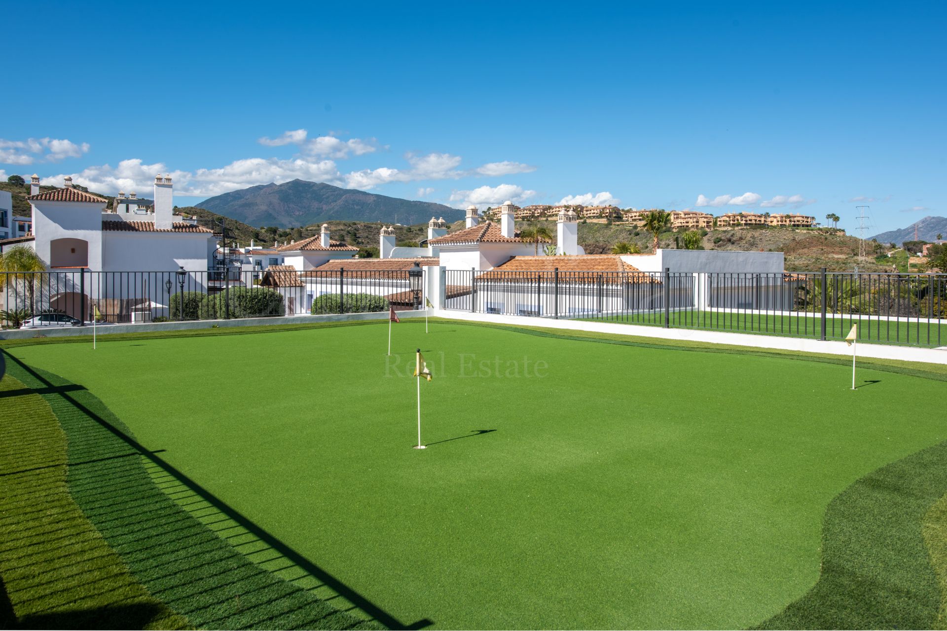 Penthouse in Paraiso Pueblo, Benahavis