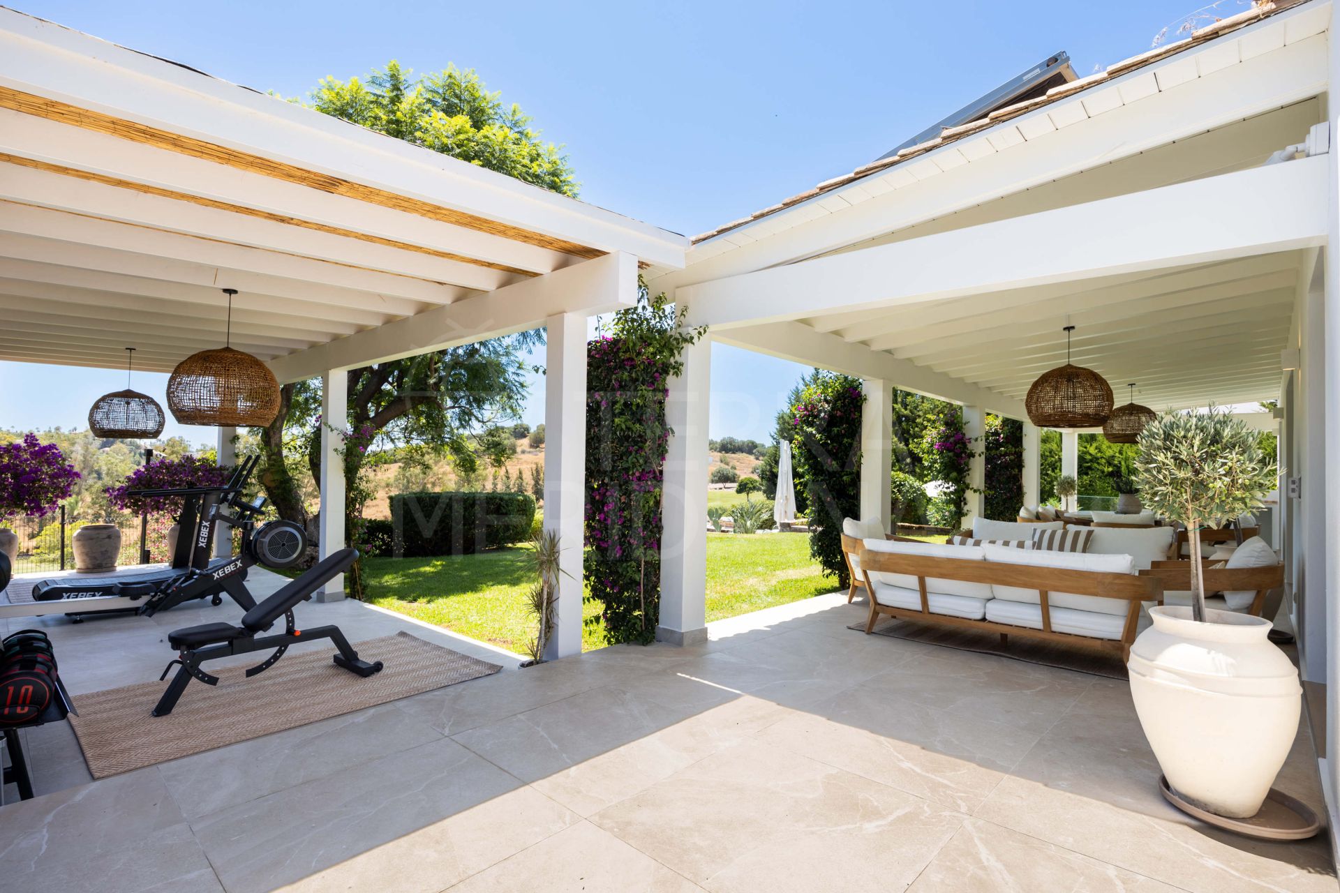 Villa in Los Altos del Paraiso, Estepona