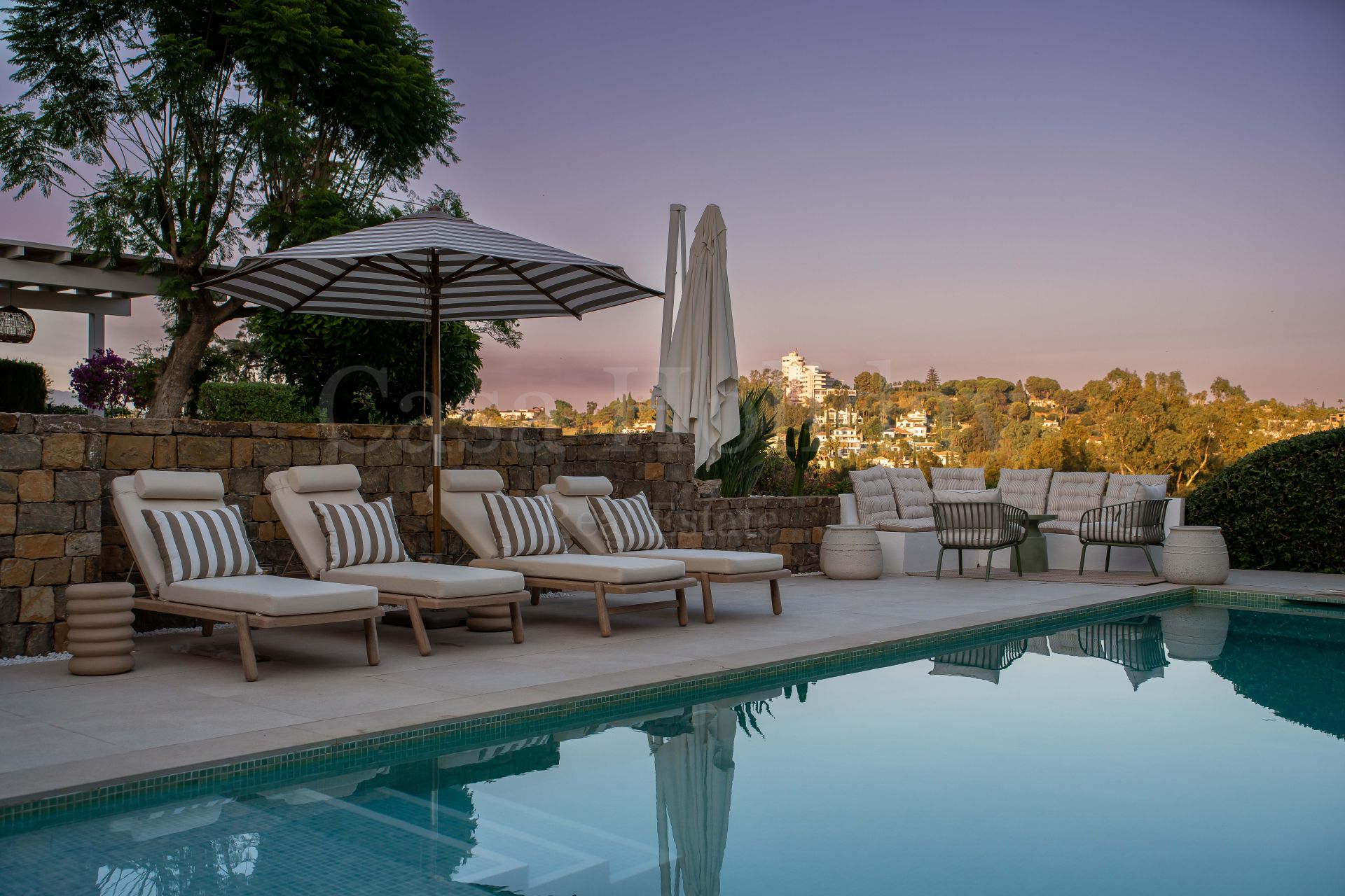 Villa in Altos del Paraiso, Benahavis