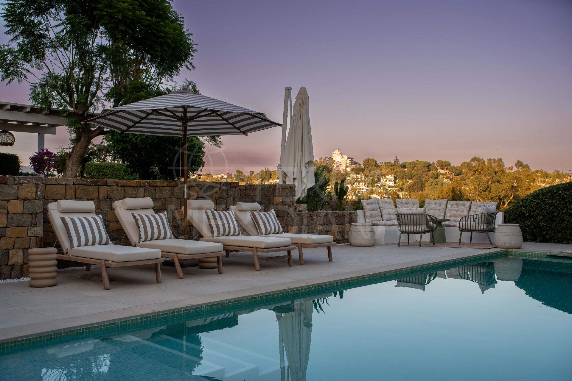 Villa in Los Altos del Paraiso, Estepona