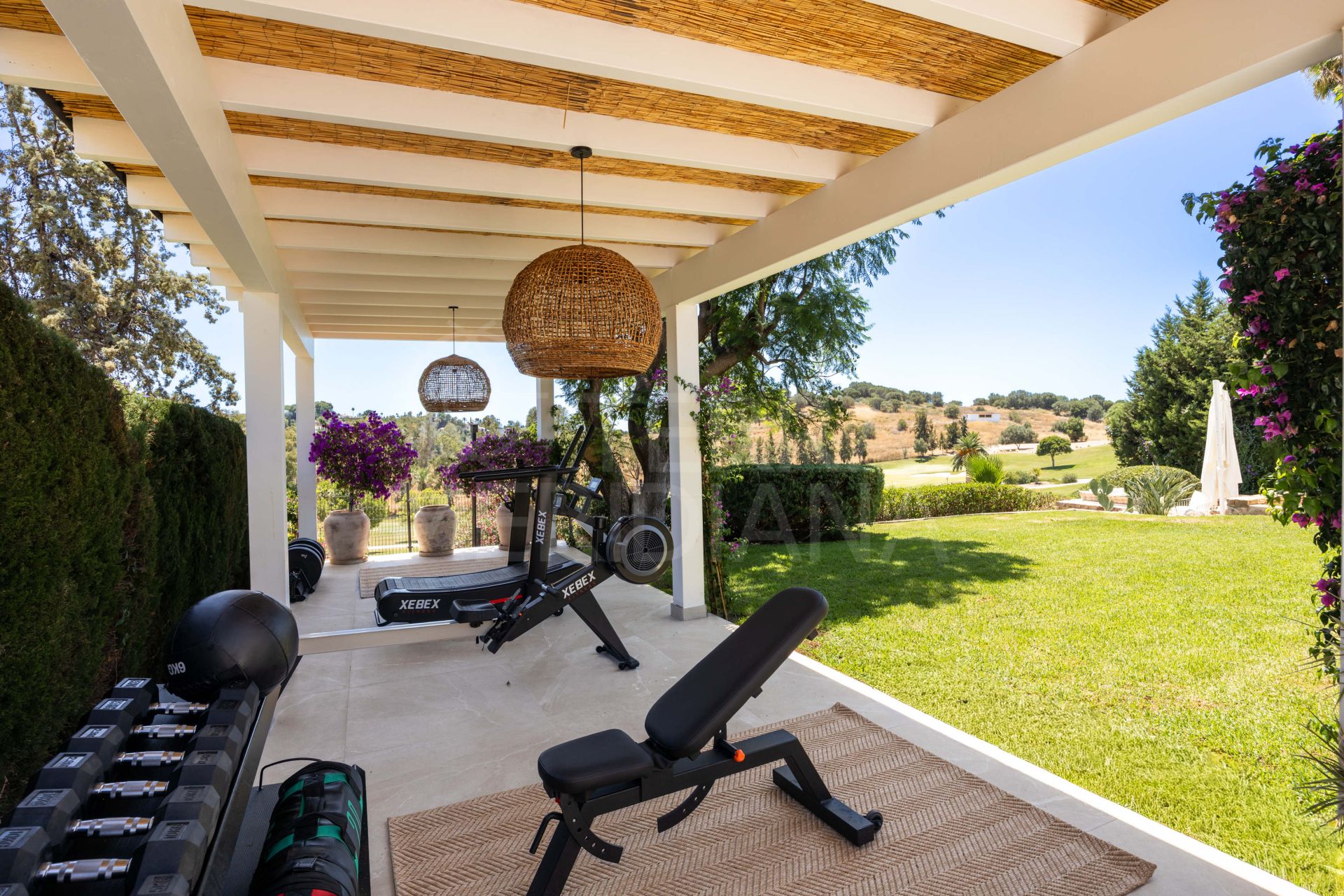Villa in Los Altos del Paraiso, Estepona