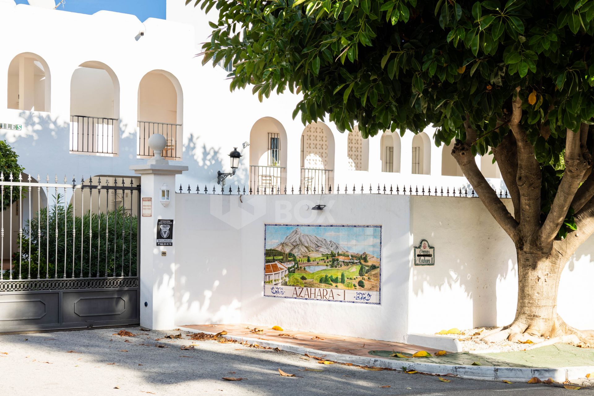 Beautifully Renovated Apartment with Stunning Views in Nueva Andalucía