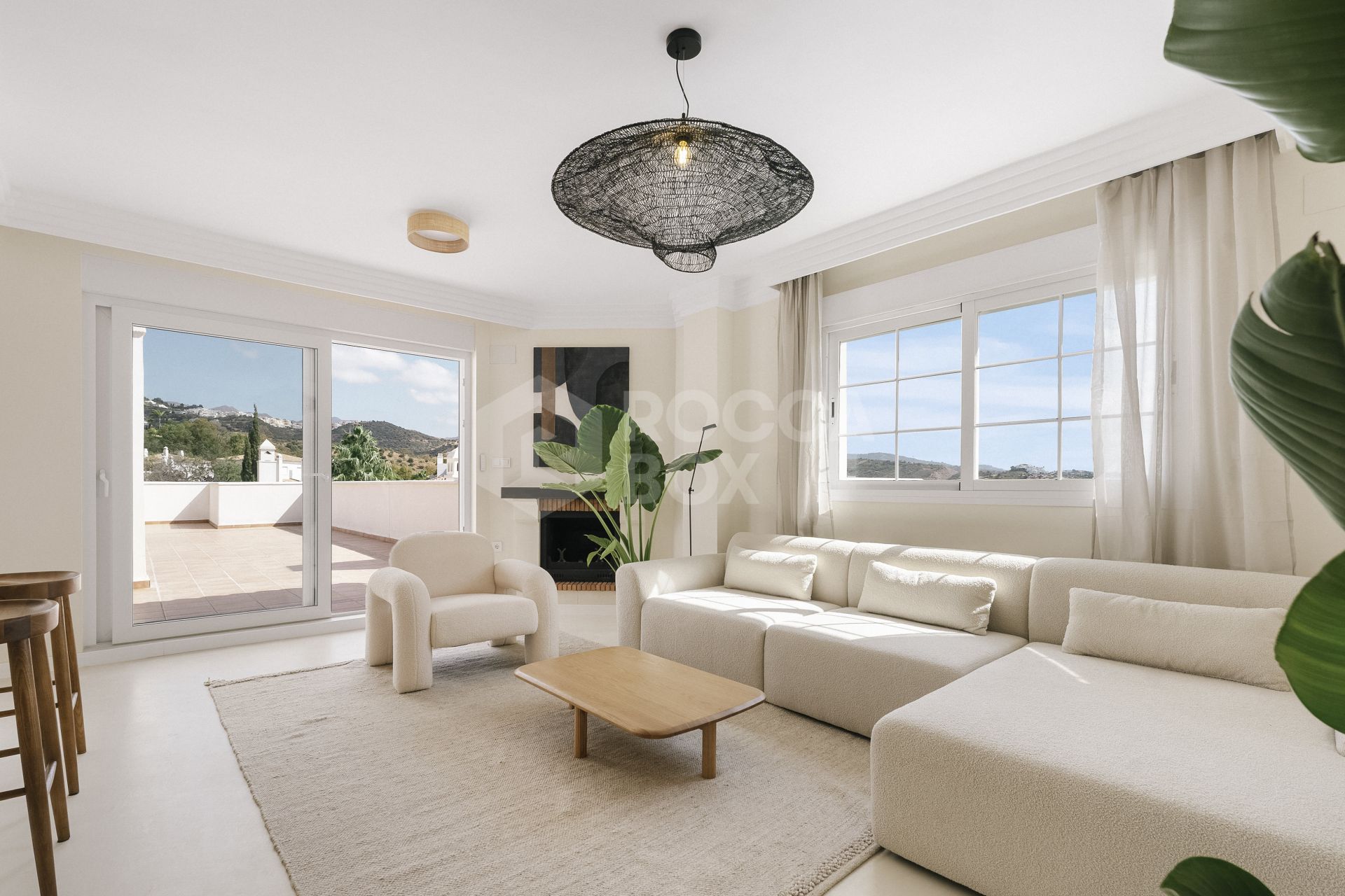 Fully Renovated Duplex Penthouse in Rio Real, Marbella East