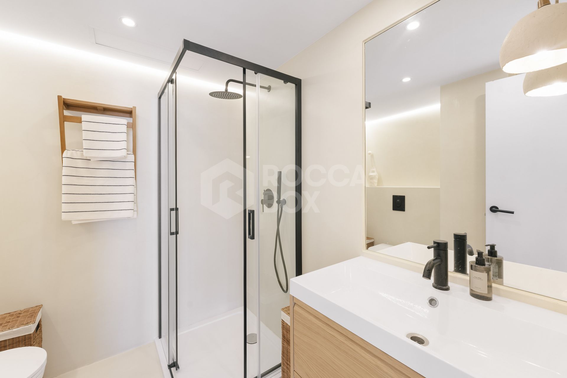 Fully Renovated Duplex Penthouse in Rio Real, Marbella East