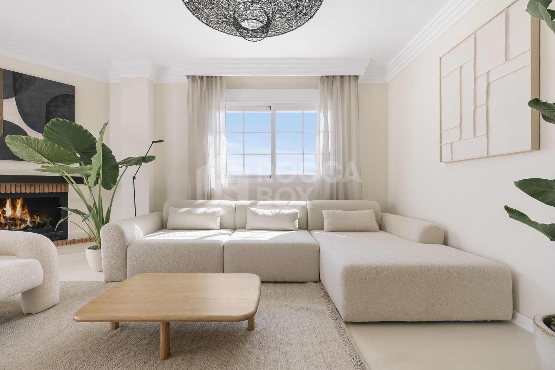 Fully Renovated Duplex Penthouse in Rio Real, Marbella East