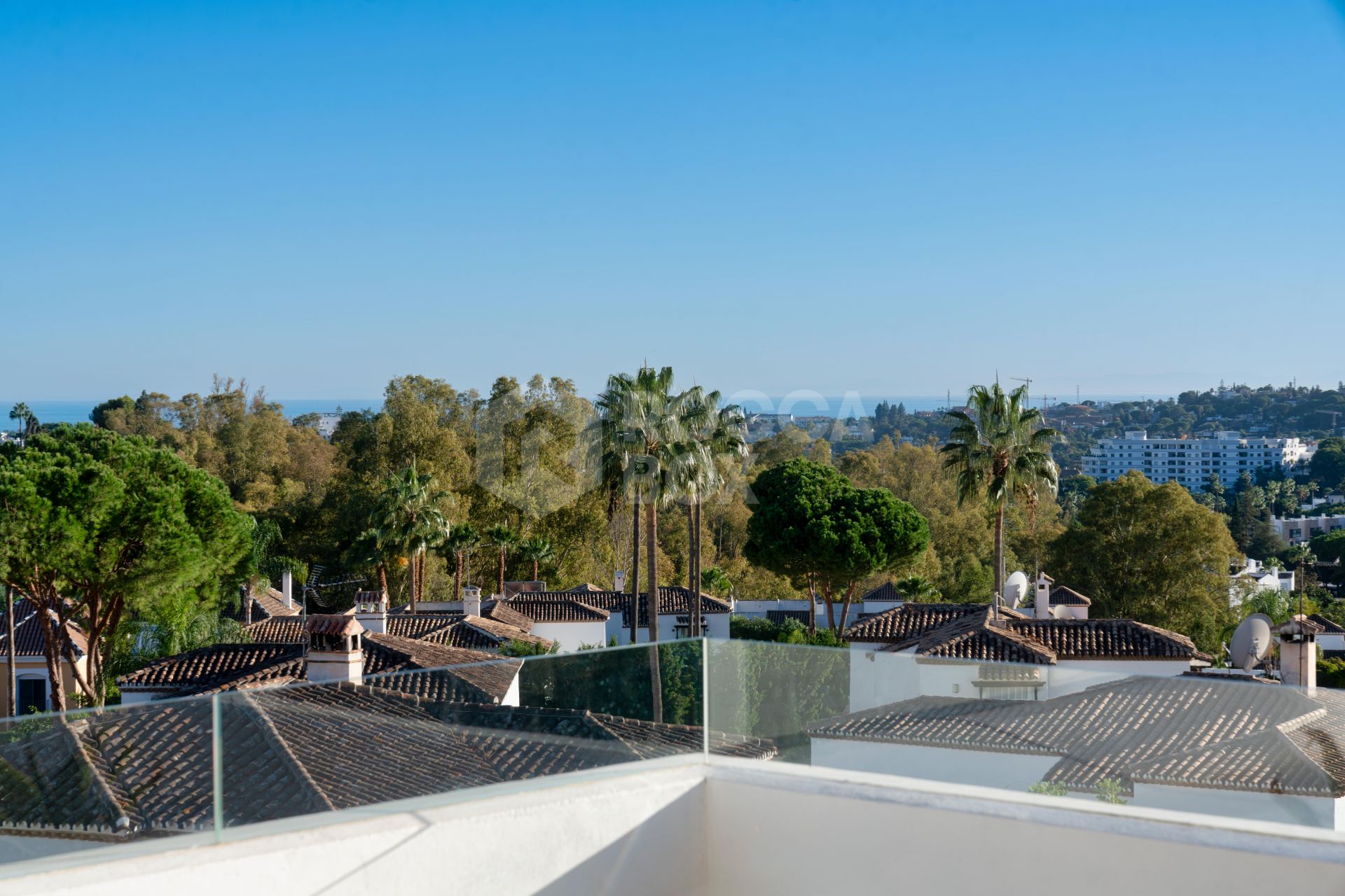 Elegant duplex penthouse in Aloha, Marbella with 3 bedrooms