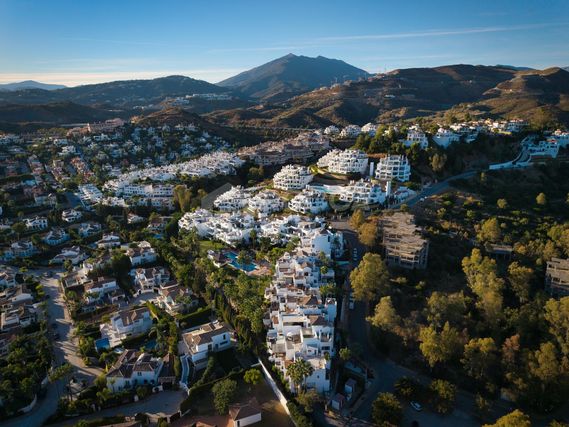 Elegant duplex penthouse in Aloha, Marbella with 3 bedrooms