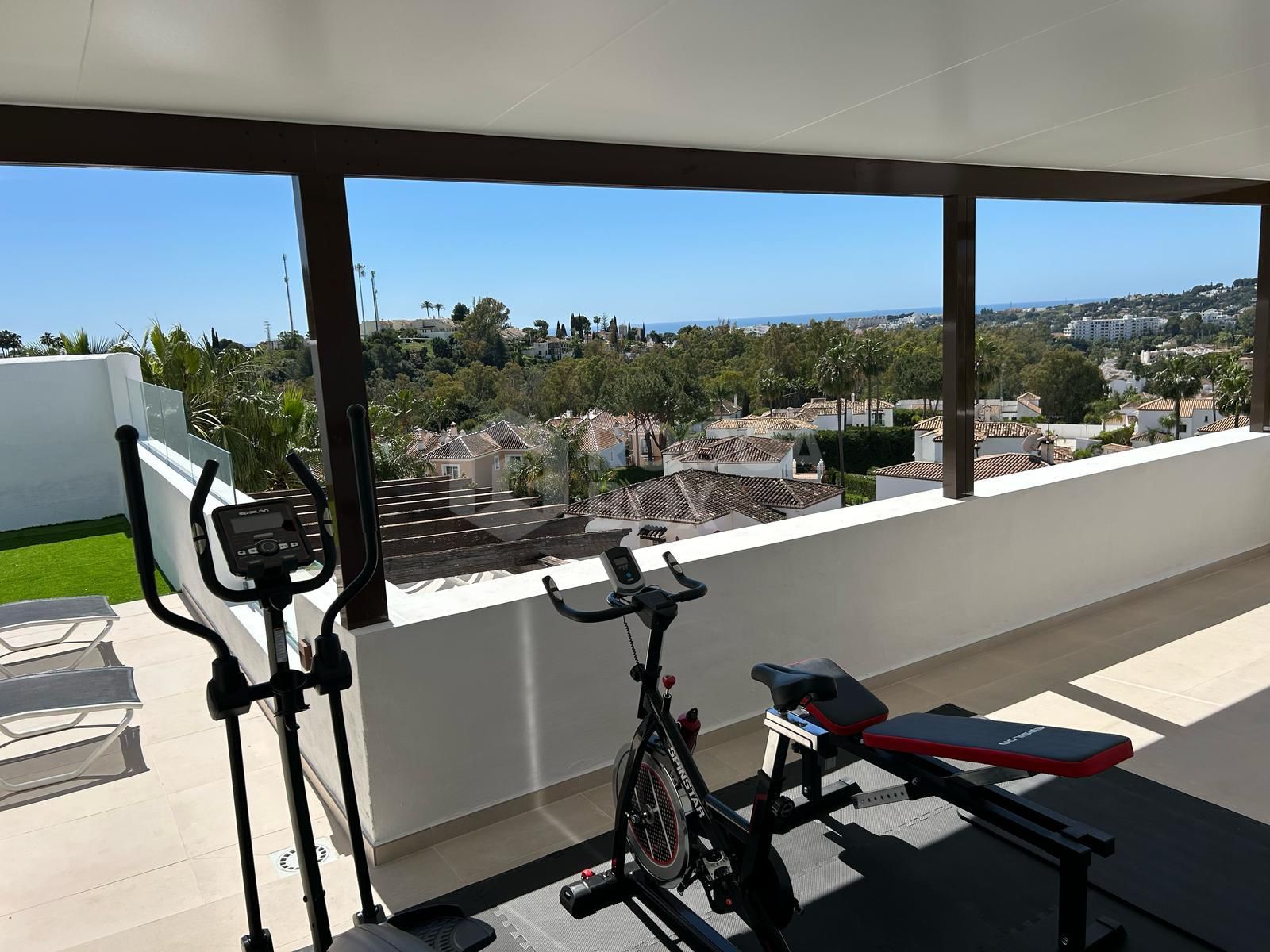 Elegant duplex penthouse in Aloha, Marbella with 3 bedrooms