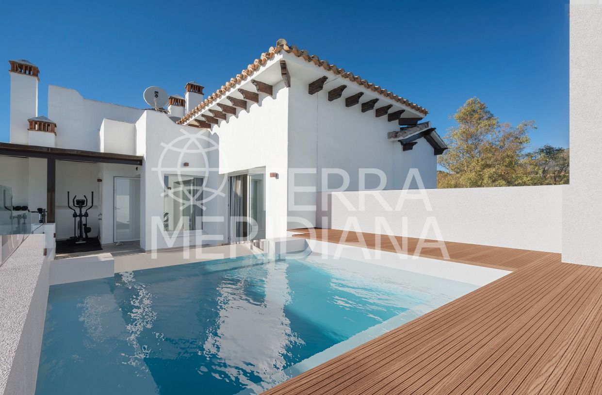 Duplex Penthouse in Las Tortugas de Aloha, Marbella