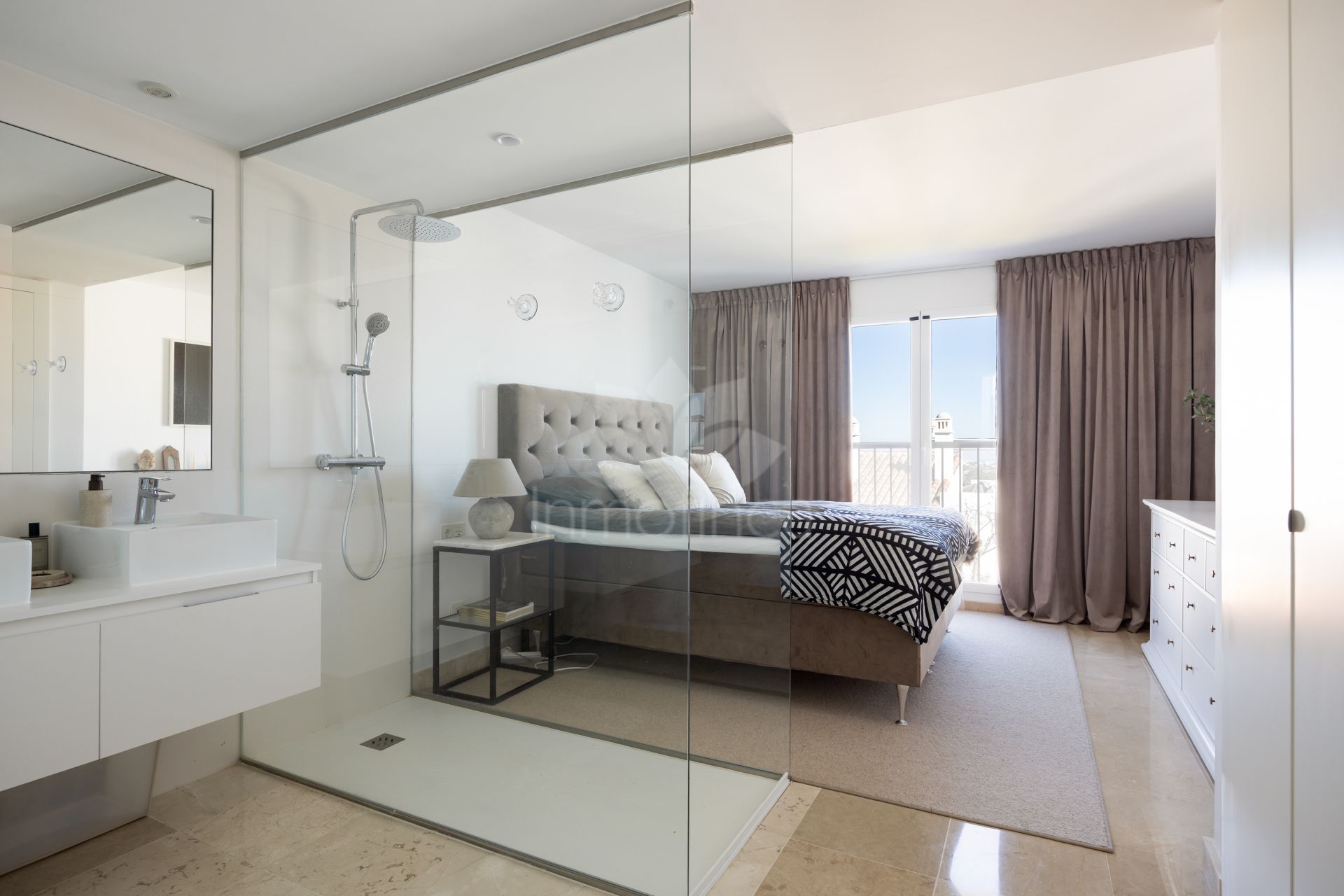 Penthouse in El Paraiso, Estepona