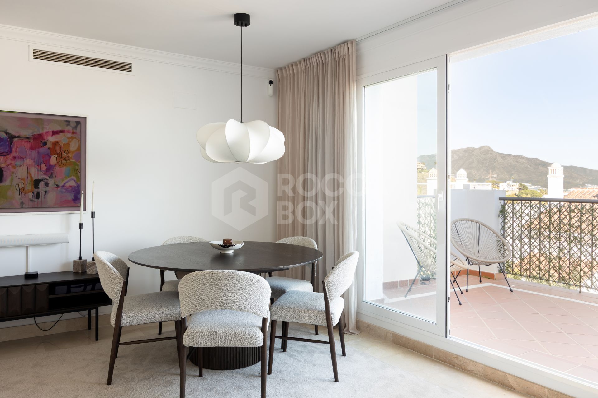 Luxury 3-Bedroom Penthouse with Panoramic Sea Views in El Paraiso