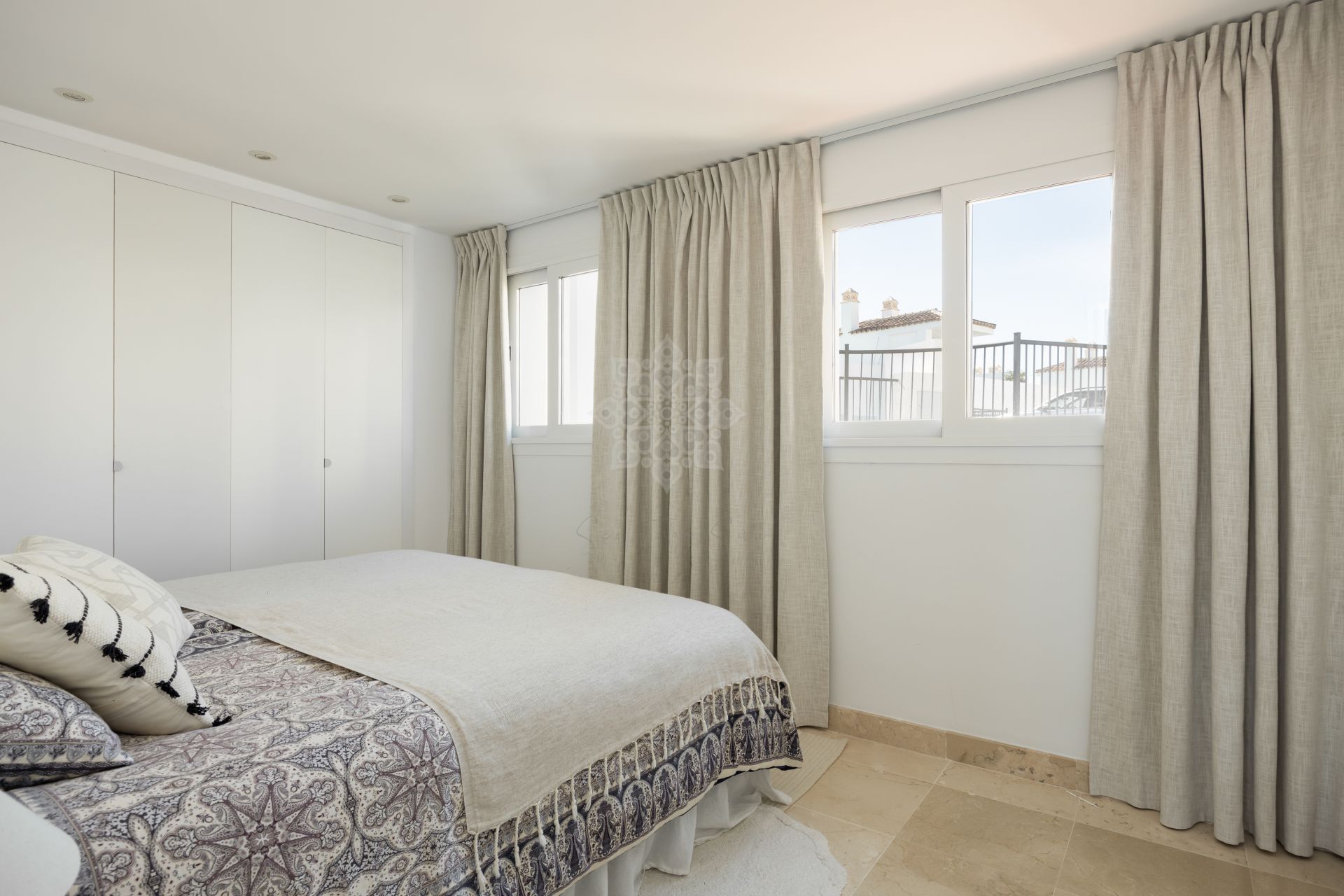 Penthouse in El Paraiso, Estepona