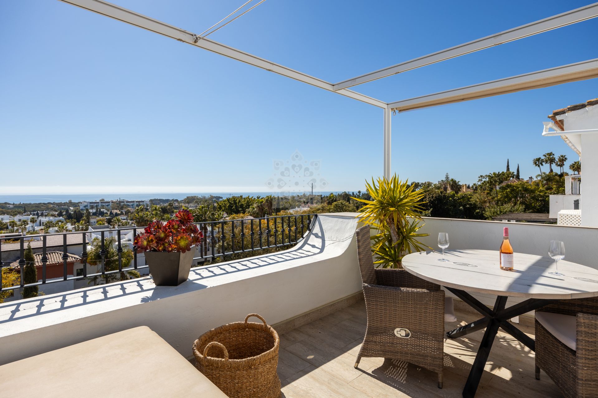 Penthouse w El Paraiso, Estepona