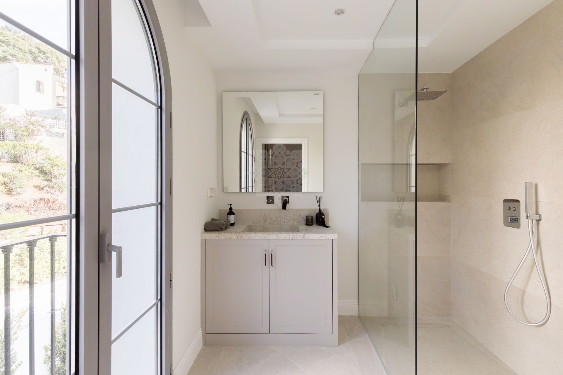 Villa en Los Arqueros, Benahavis