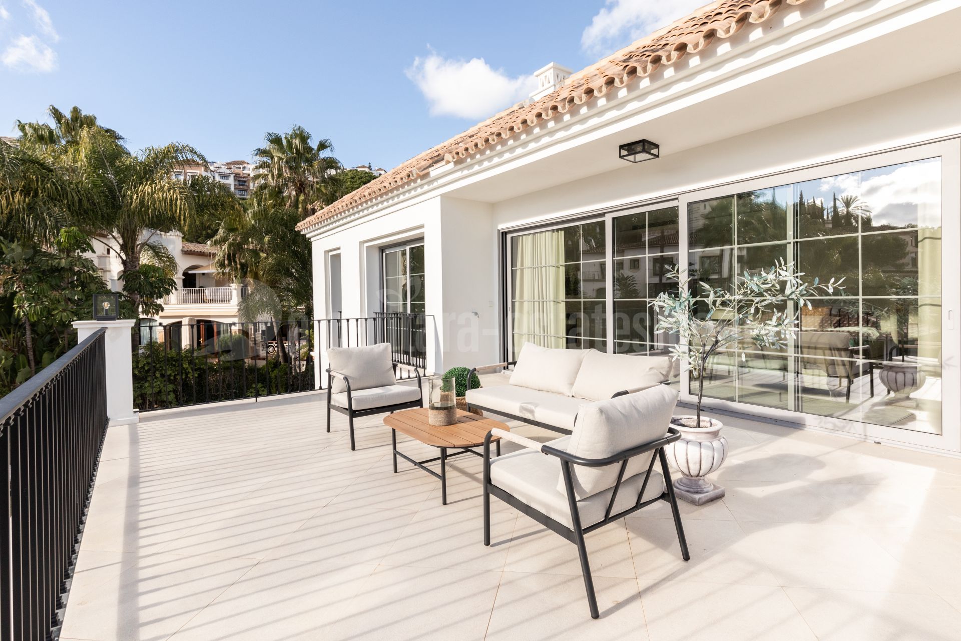 Villa in Los Arqueros, Benahavis