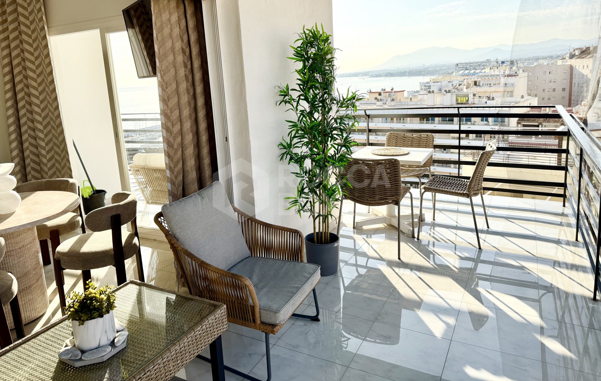 Beachfront apartment in the heart of Marbella