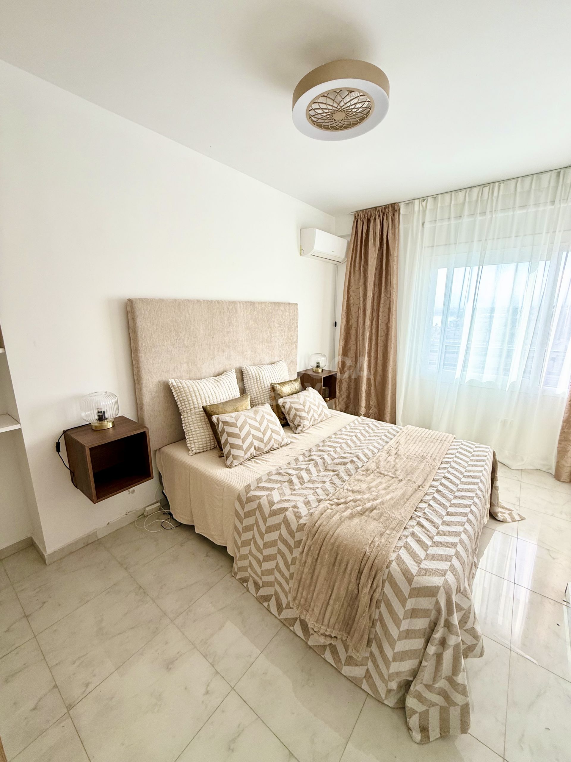 Beachfront apartment in the heart of Marbella