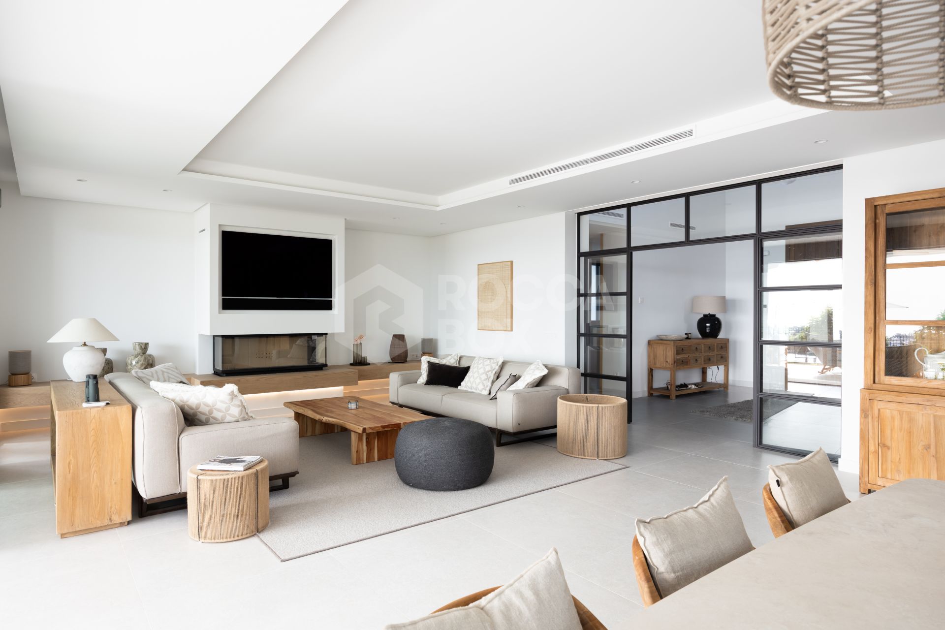 Exquisite Modern Andalusian Masterpiece with Panoramic Sea Views – Los Flamingos, Benahavís