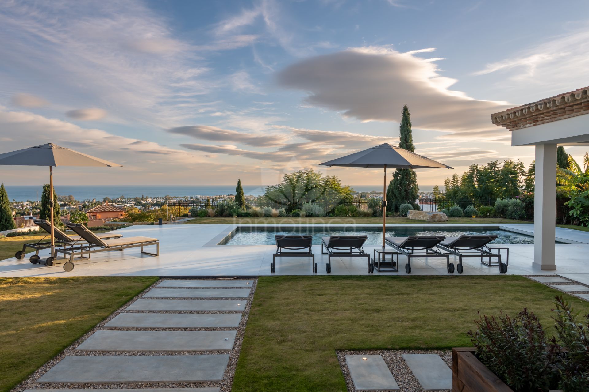 Villa in Los Flamingos, Benahavis