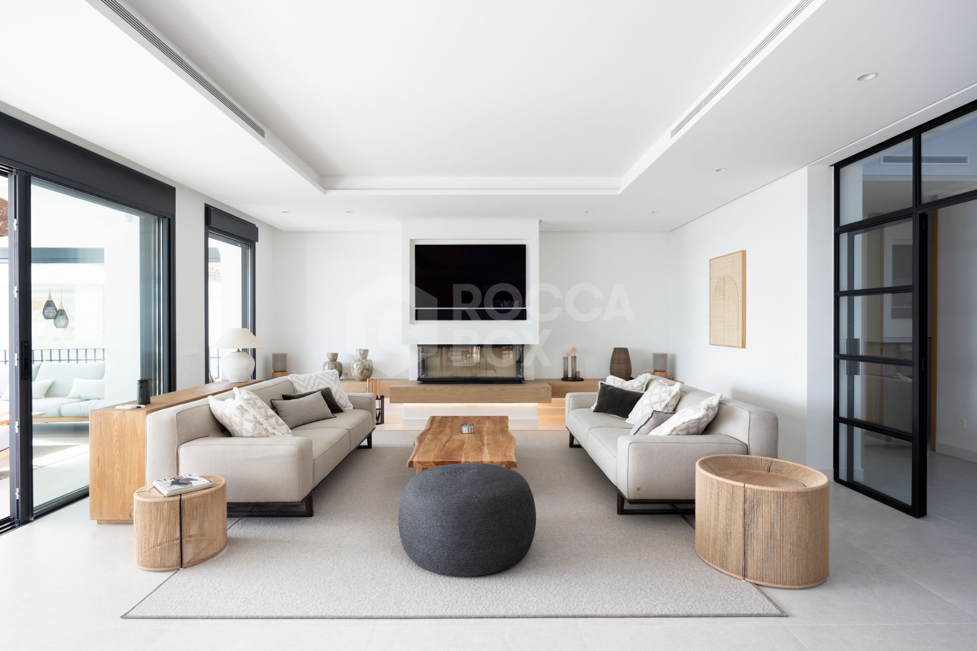 Exquisite Modern Andalusian Masterpiece with Panoramic Sea Views – Los Flamingos, Benahavís