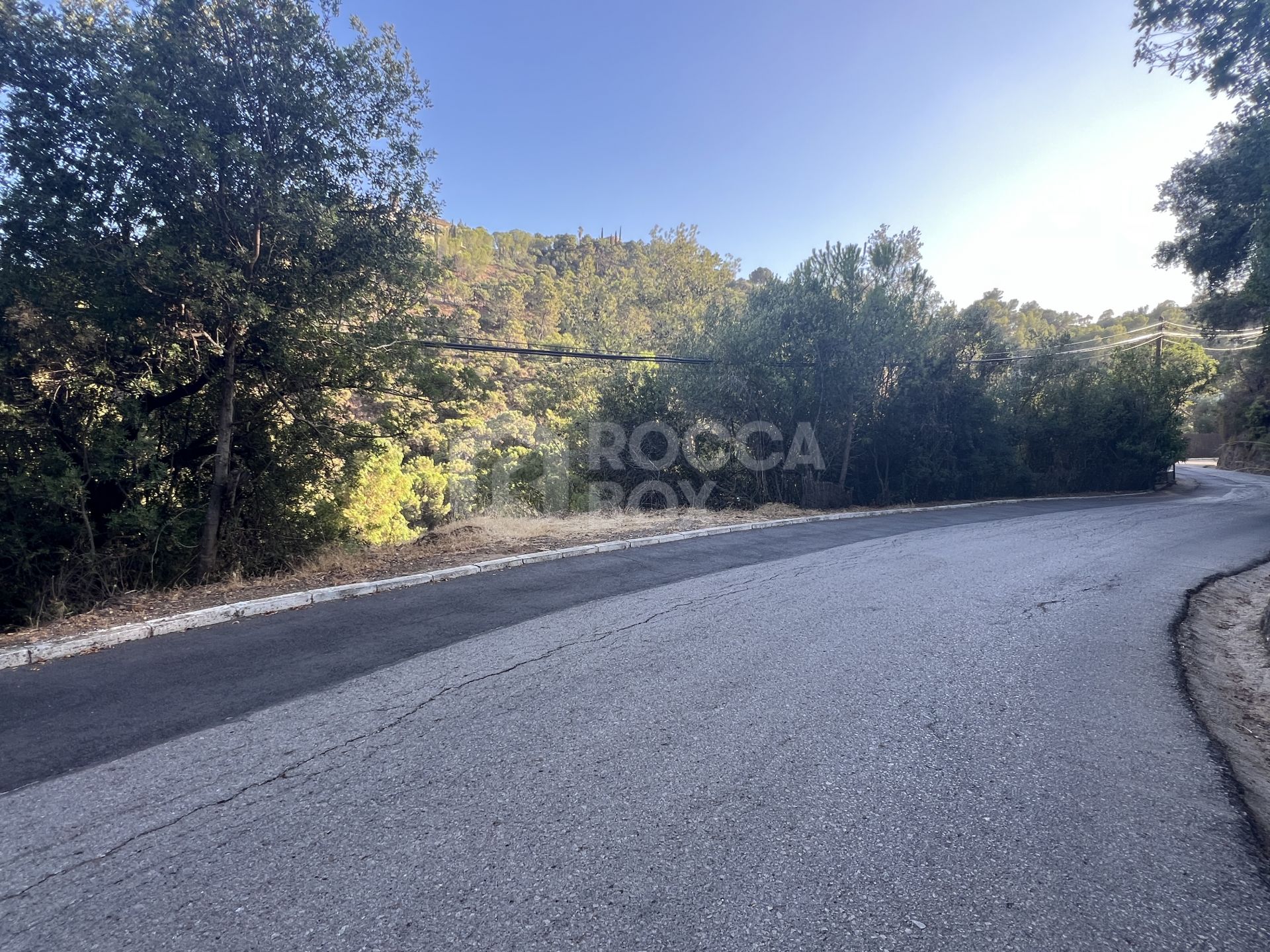 Plot for sale in El Madroñal, Benahavis