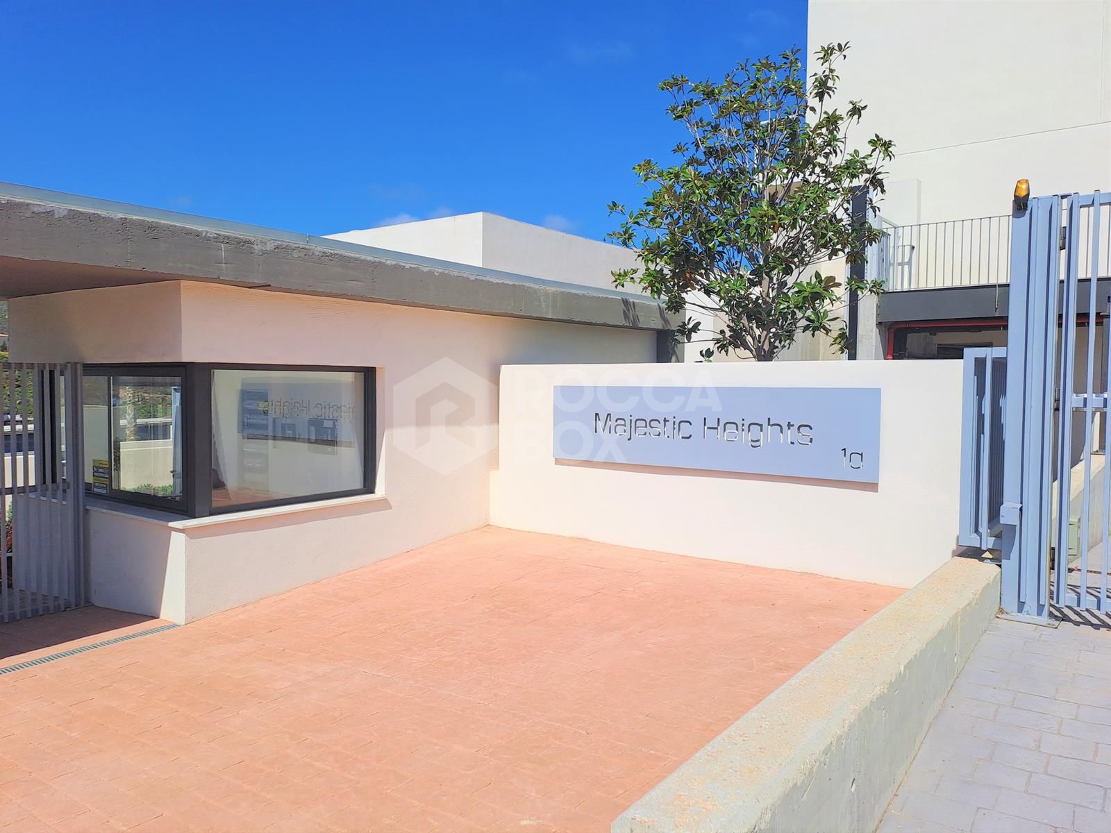 Luxury 3-bed Townhouse with sea views for sale at Majestic Heights La Paloma