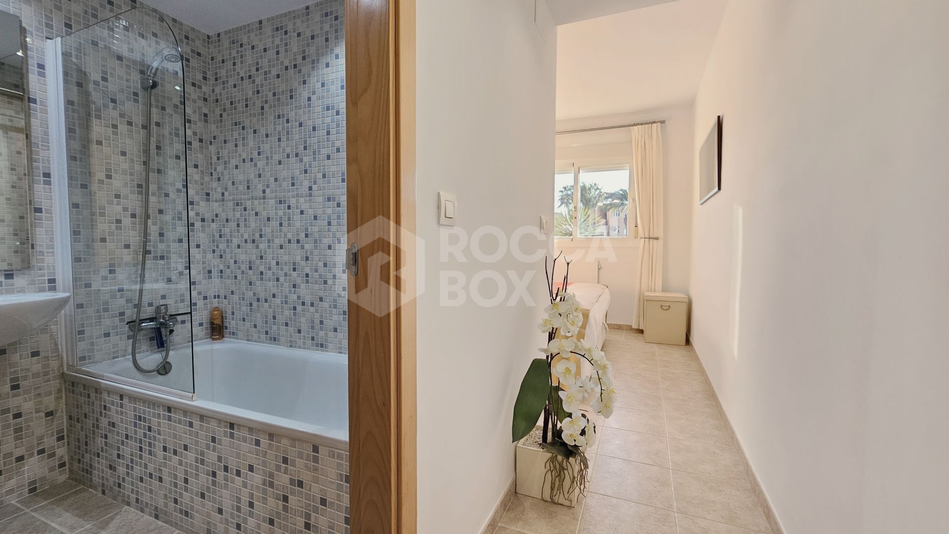 Charming Ground Floor Apartment in Casares del Sol, Malaga