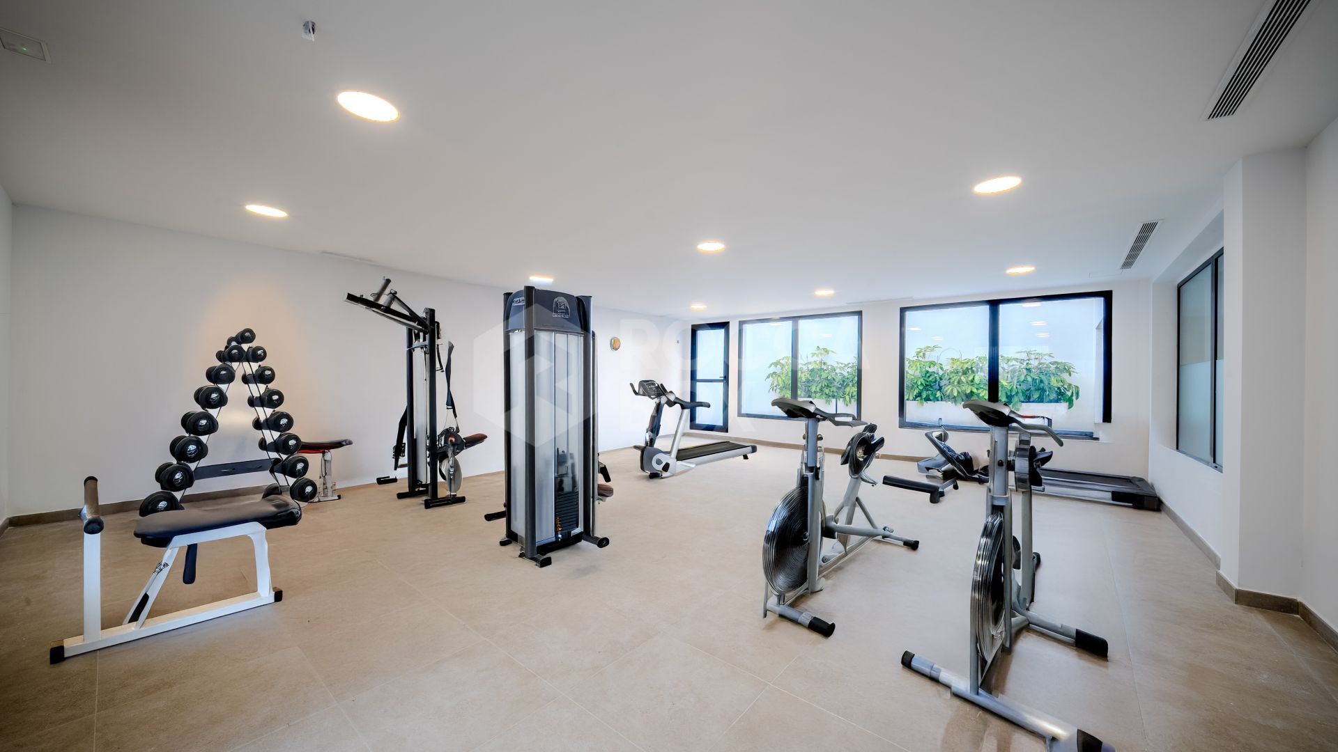 Contemporary Corner Ground Floor Apartment in Cancelada, Estepona East