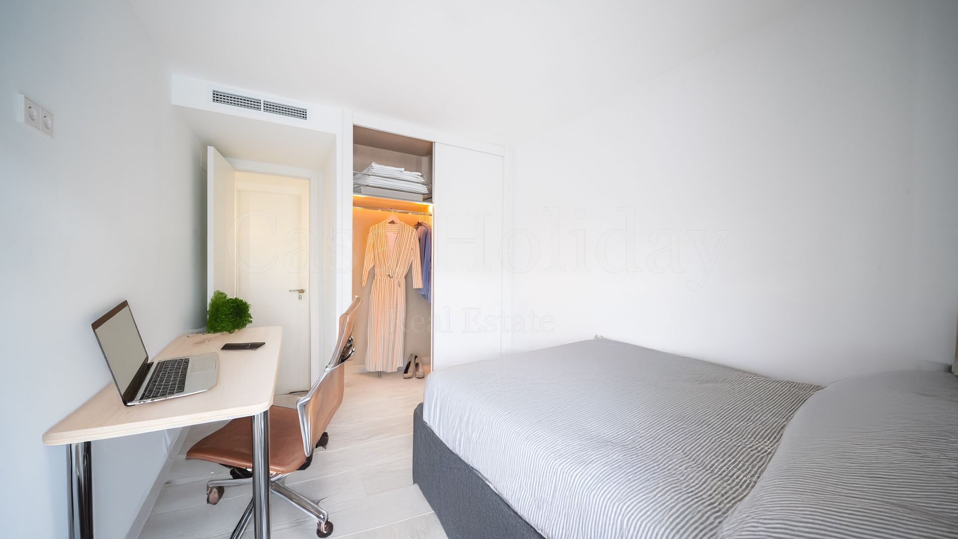 Apartamento Planta Baja en Cancelada, Estepona