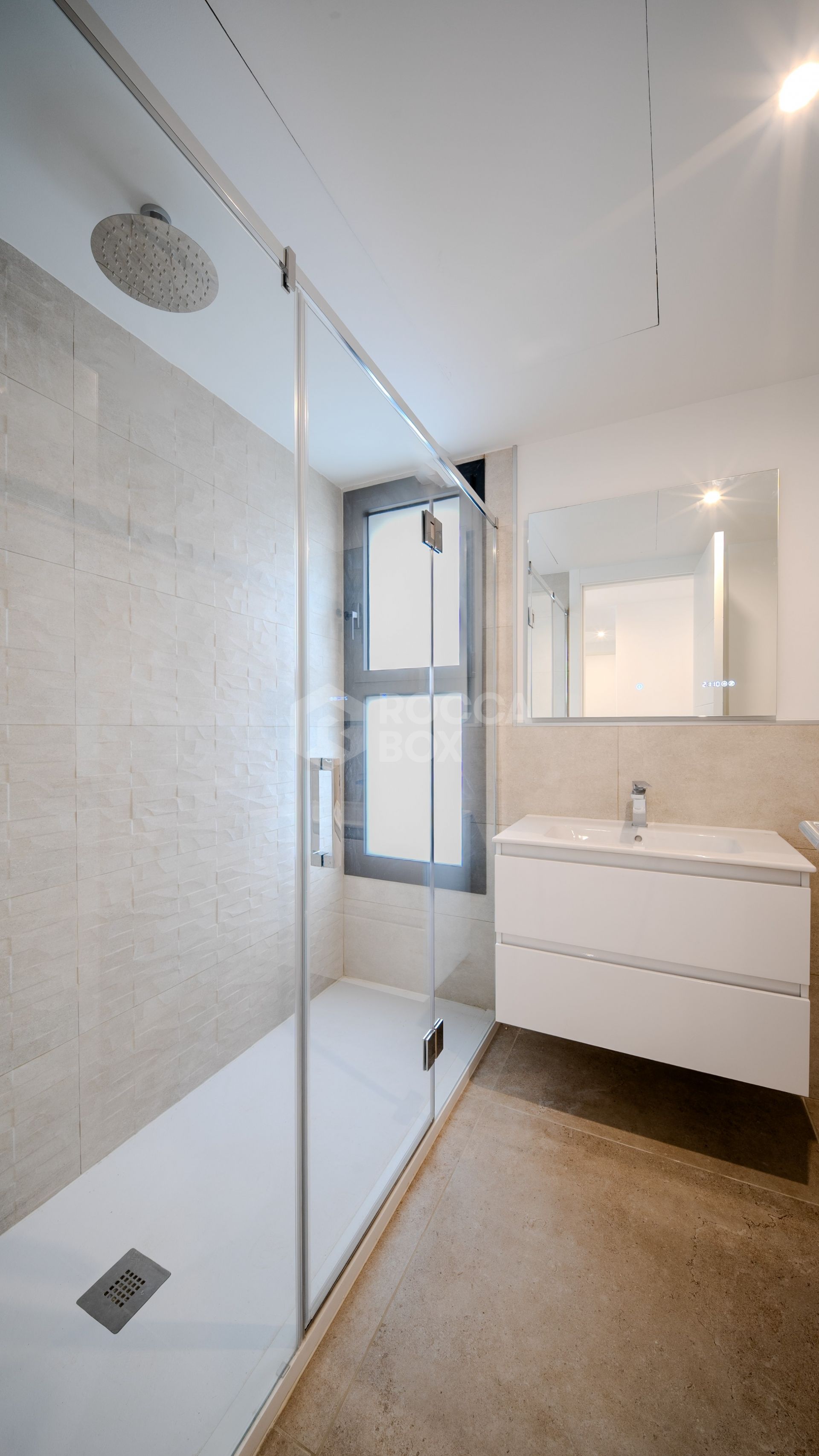 Contemporary Corner Ground Floor Apartment in Cancelada, Estepona East