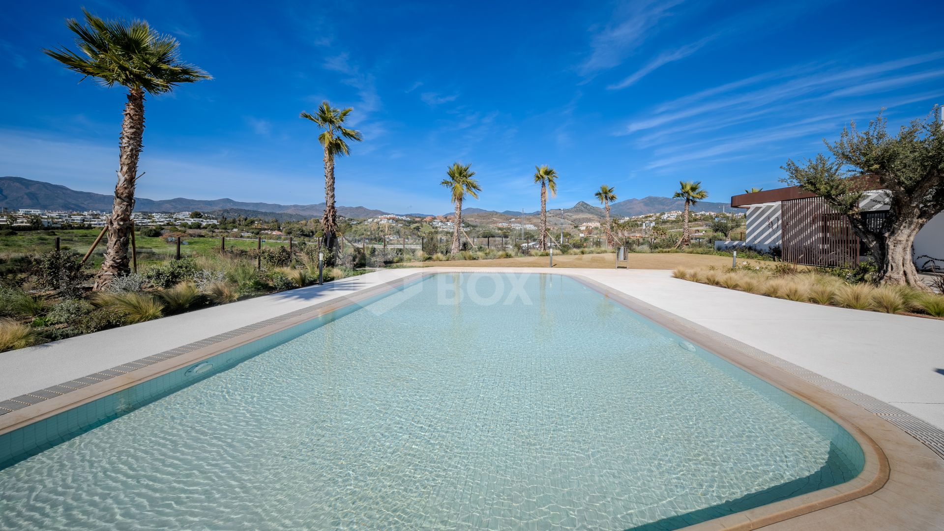 Contemporary Corner Ground Floor Apartment in Cancelada, Estepona East