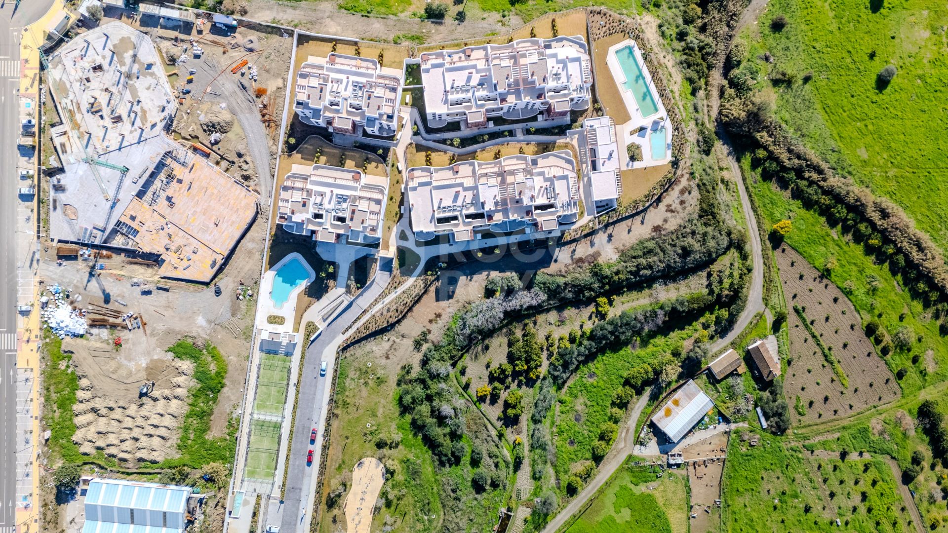 Contemporary Corner Ground Floor Apartment in Cancelada, Estepona East