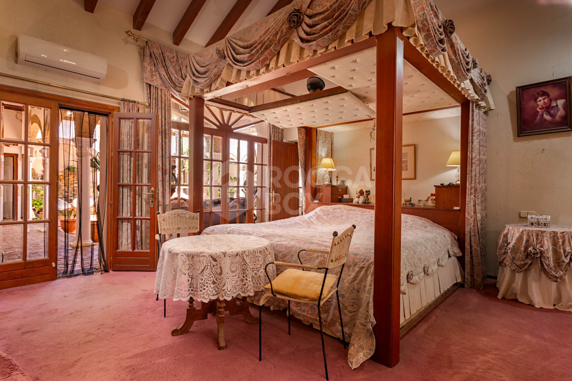 The Iconic Roman Oasis — Casares Costa