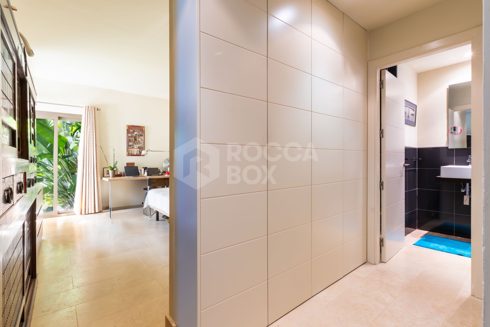 Elegant Ground Floor Apartment with Panoramic Views in Finca Cortesín Resort