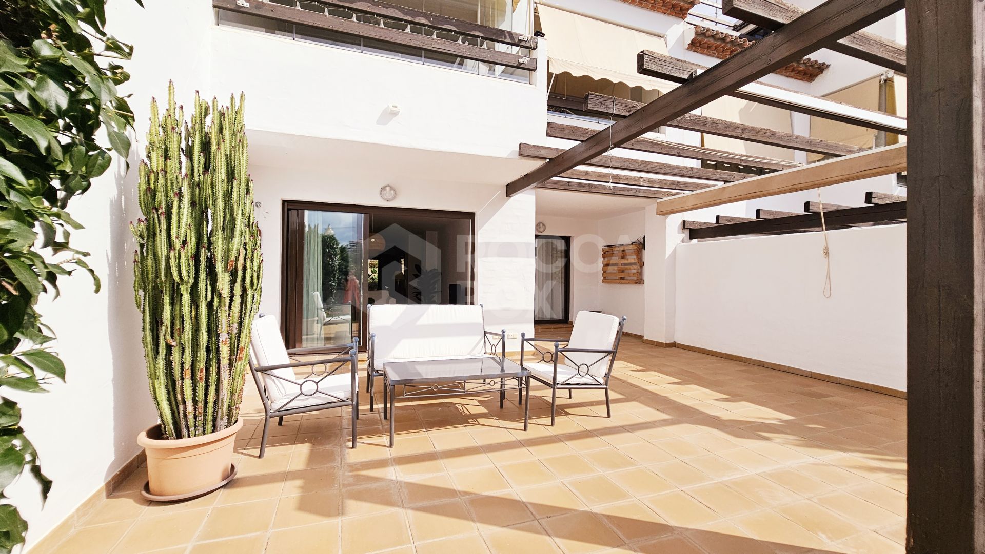 2 bedroom ground floor apartment with private garden for sale in Casares Green