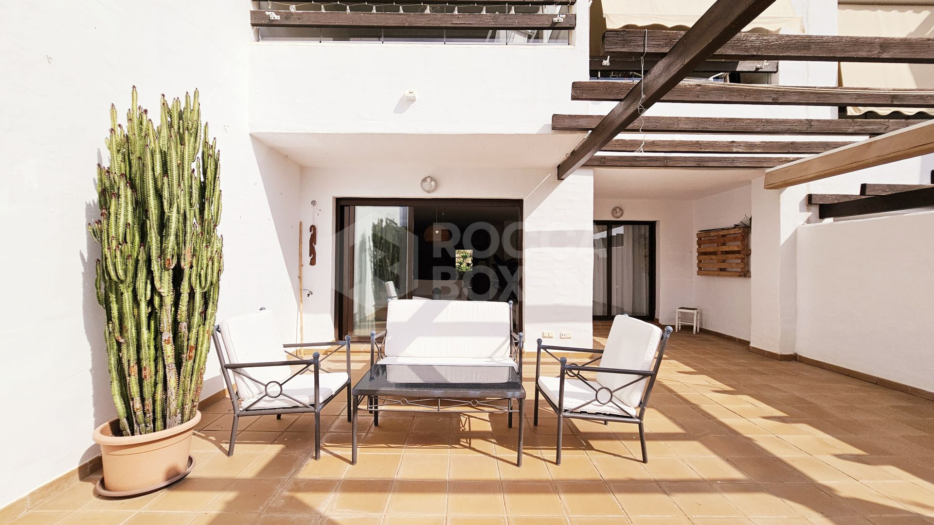 2 bedroom ground floor apartment with private garden for sale in Casares Green