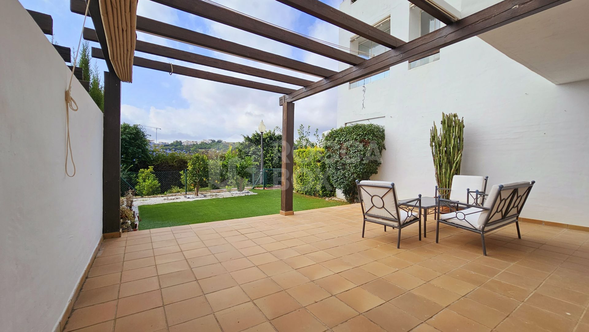 2 bedroom ground floor apartment with private garden for sale in Casares Green