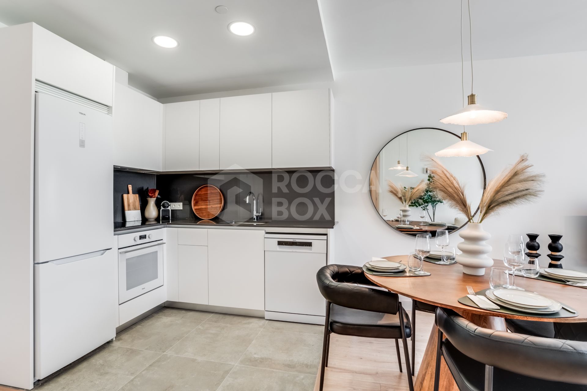 Modern Apartment in Malaga Urban Sky Tower – 25th Floor with Stunning City Views