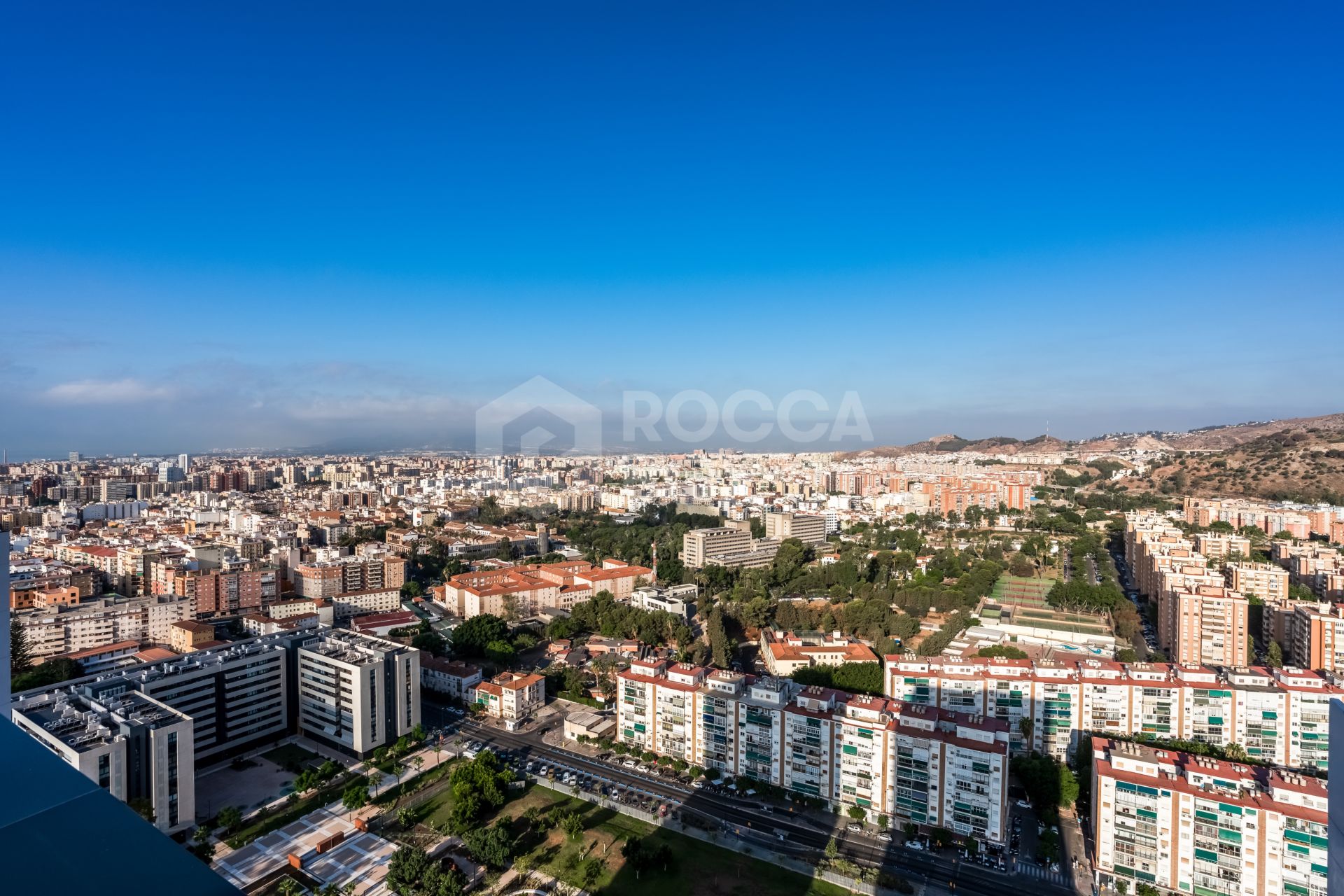 Modern Apartment in Malaga Urban Sky Tower – 25th Floor with Stunning City Views