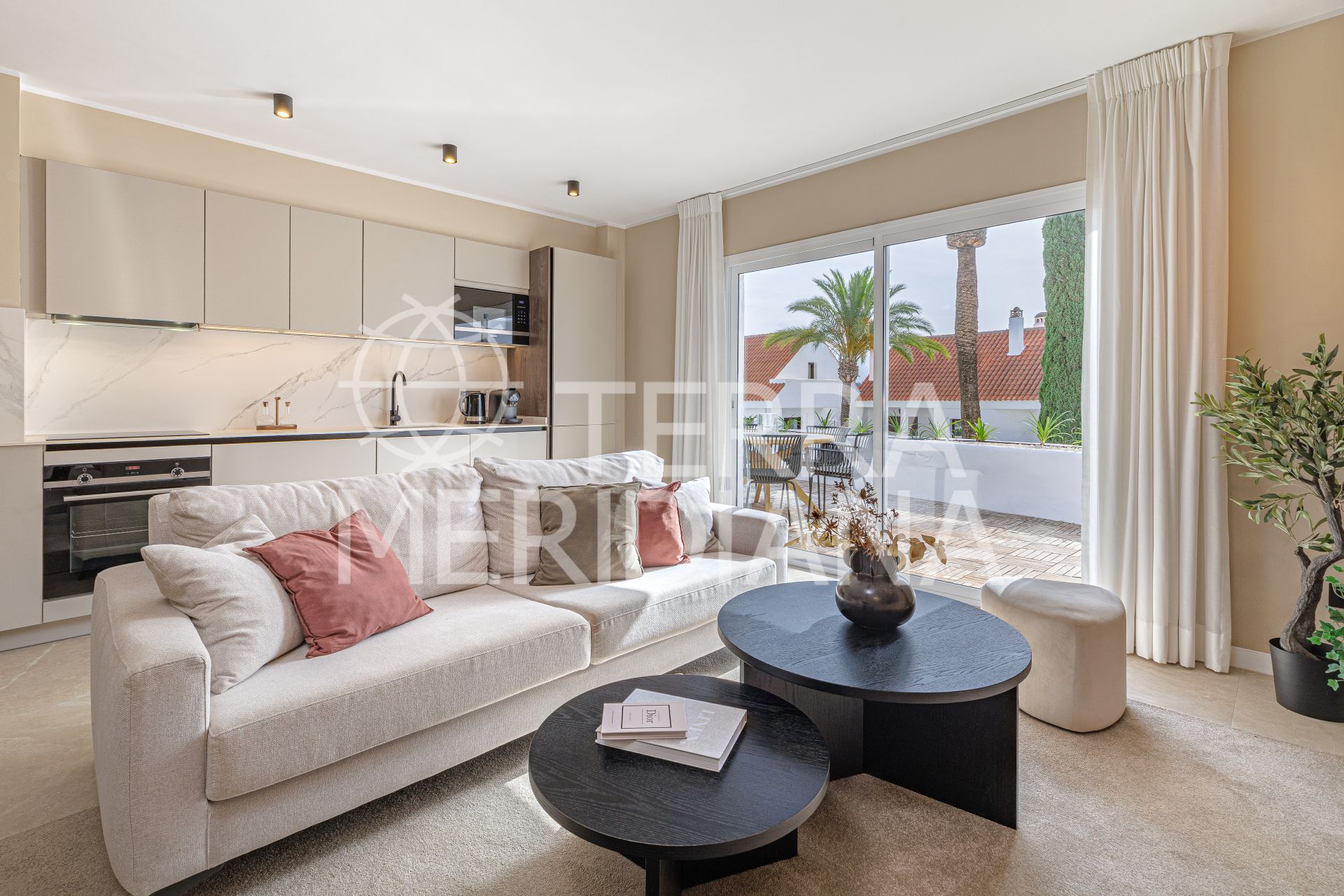 Apartment in Jardines de Andalucia, Marbella