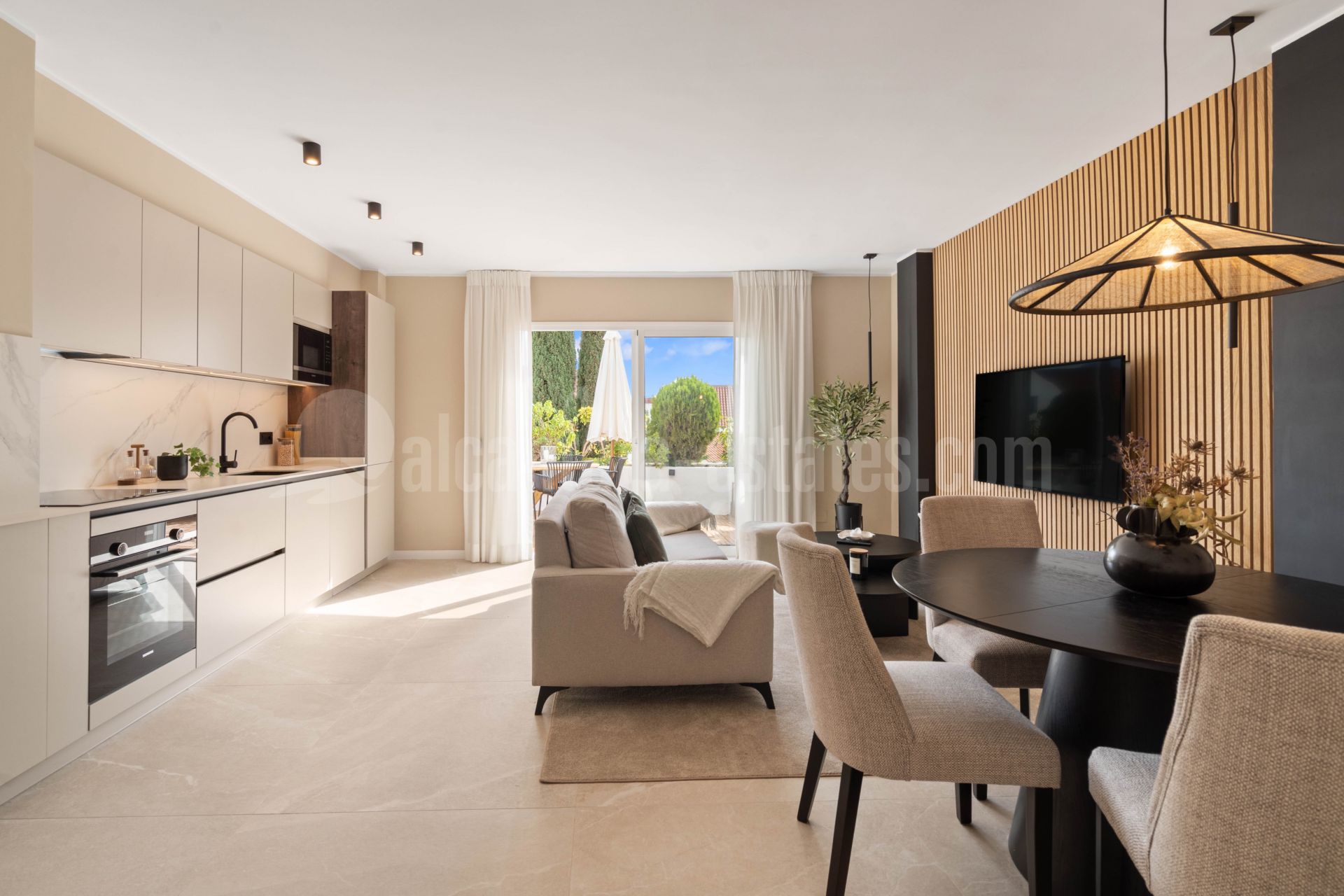 Apartment in Jardines de Andalucia, Marbella