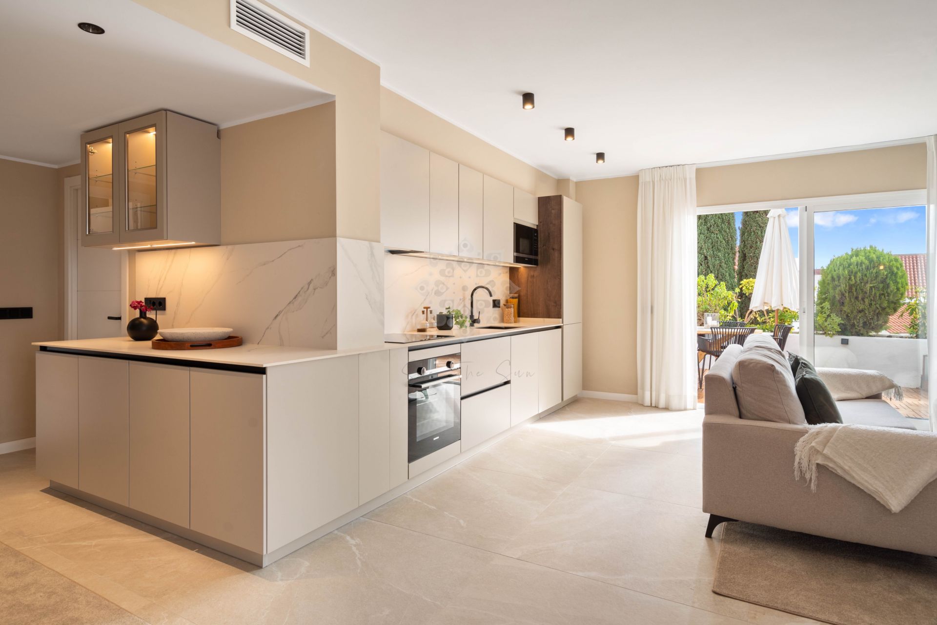 Apartment in Jardines de Andalucia, Marbella