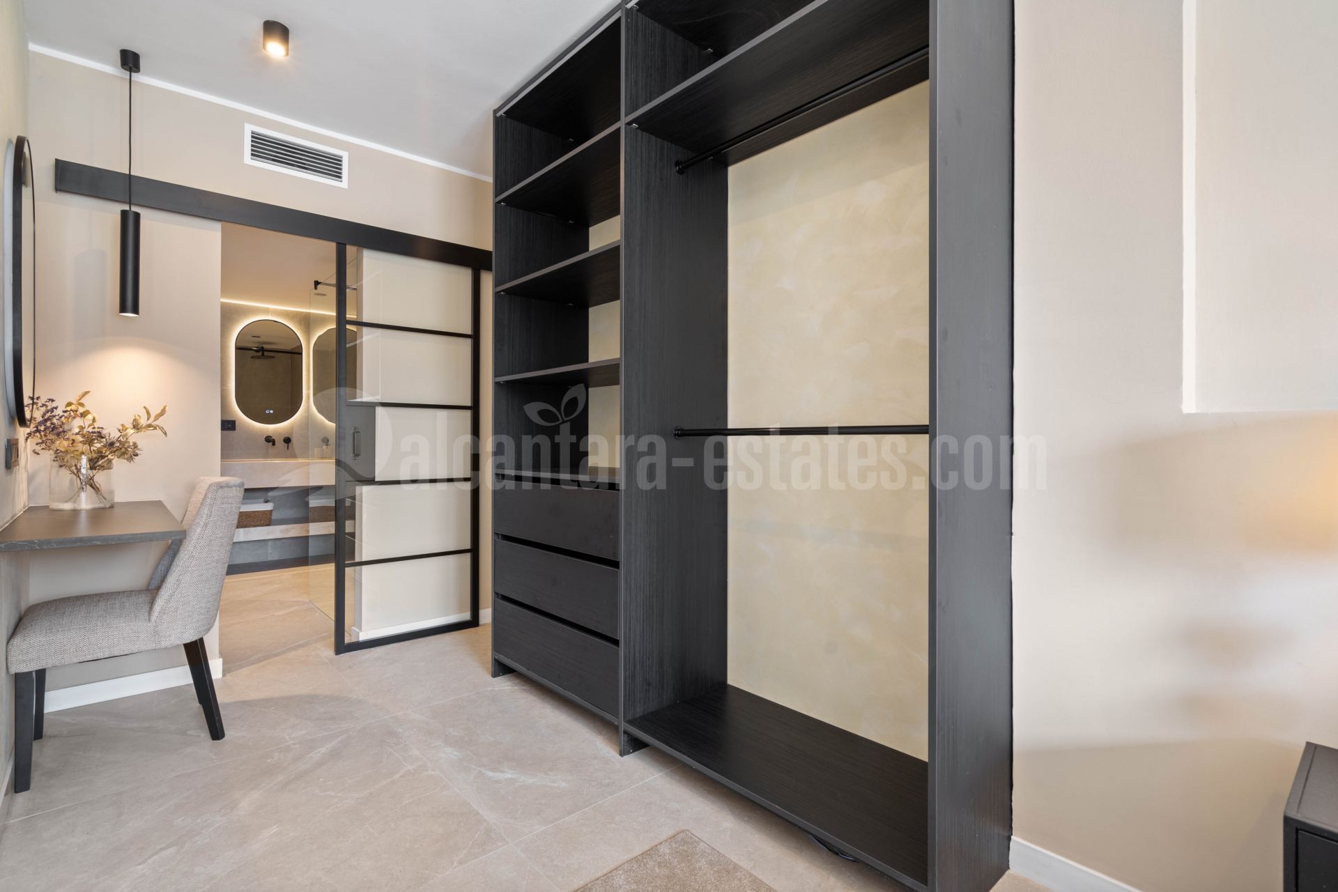 Apartment in Jardines de Andalucia, Marbella