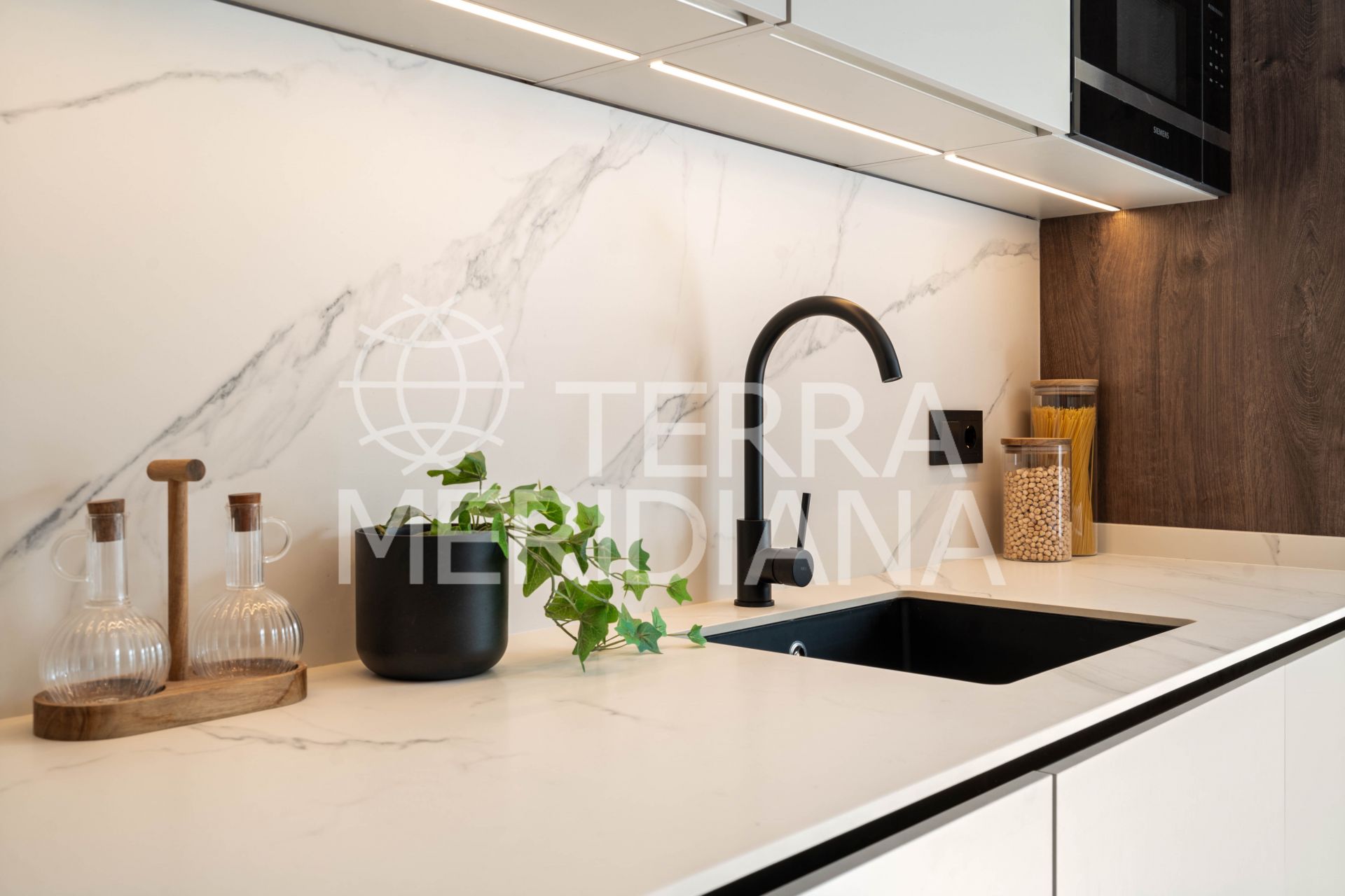 Apartment in Jardines de Andalucia, Marbella