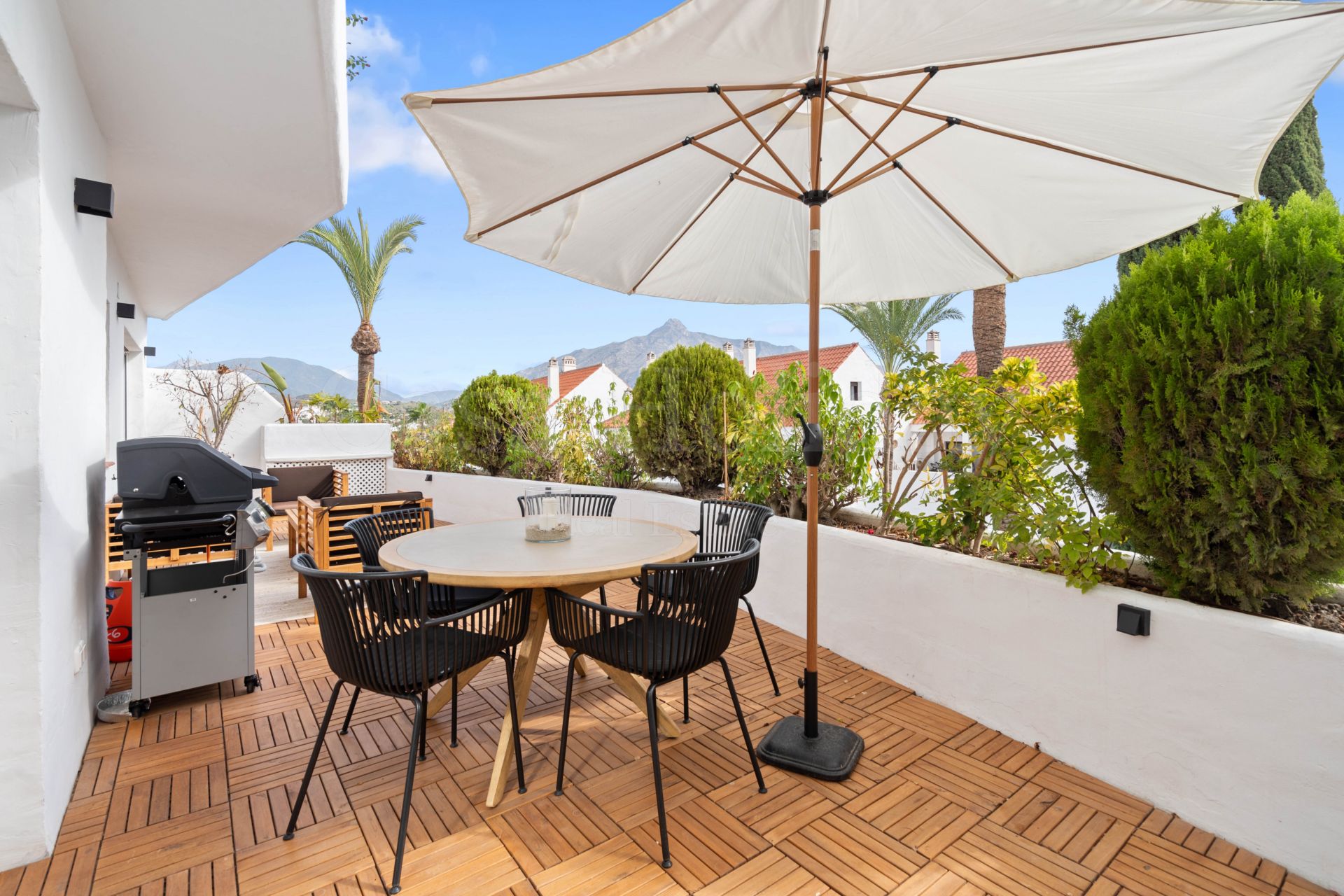 Apartamento en Jardines de Andalucia, Marbella