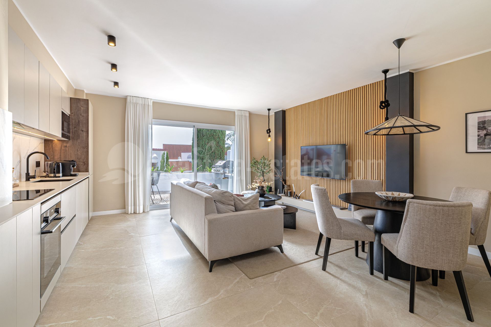 Apartamento en Jardines de Andalucia, Marbella