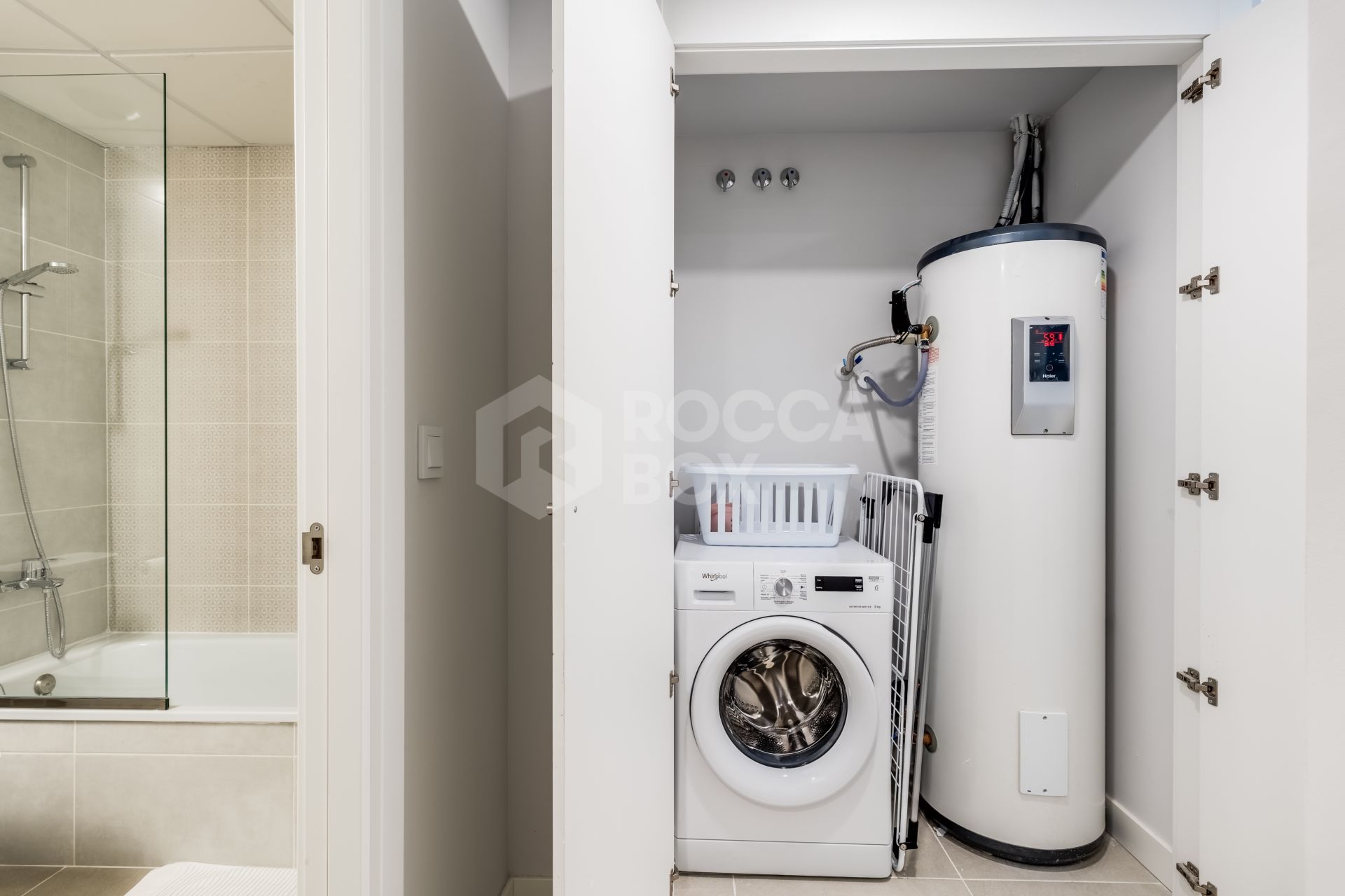 Modern 2-Bedroom Apartment in Aranya, Selwo – Estepona